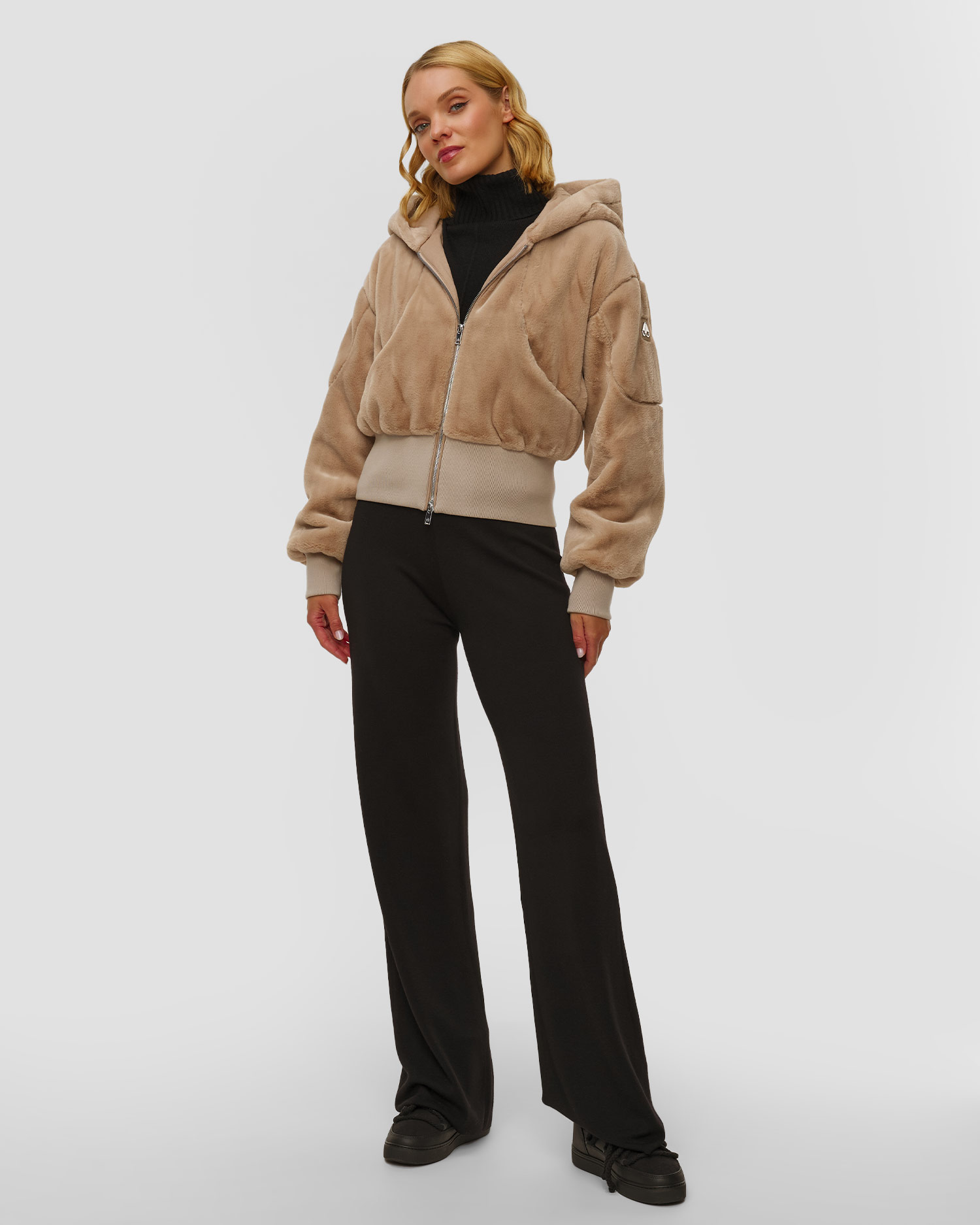 Veste en fourrure pour femmes Moose Knuckles Rose De Lima Bunny