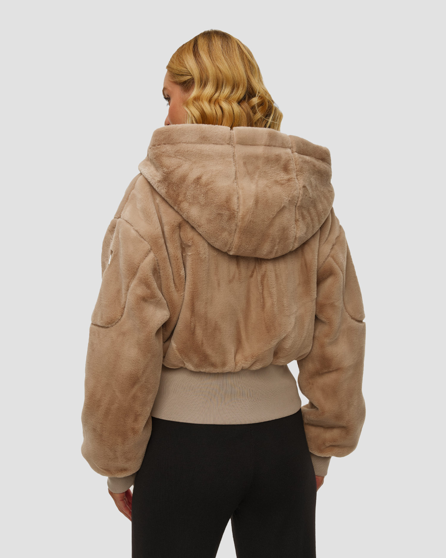 Veste en fourrure pour femmes Moose Knuckles Rose De Lima Bunny