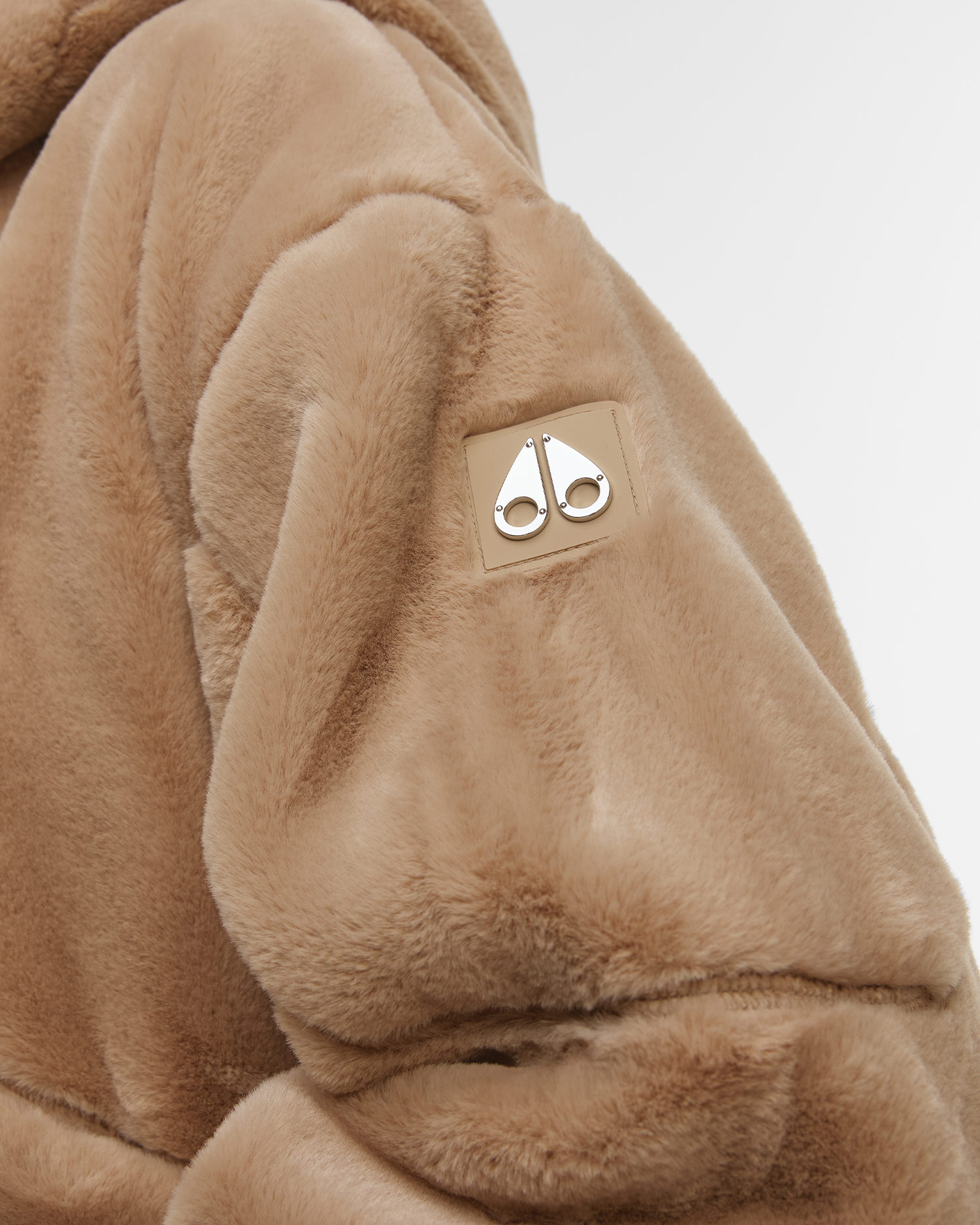 Veste en fourrure pour femmes Moose Knuckles Rose De Lima Bunny