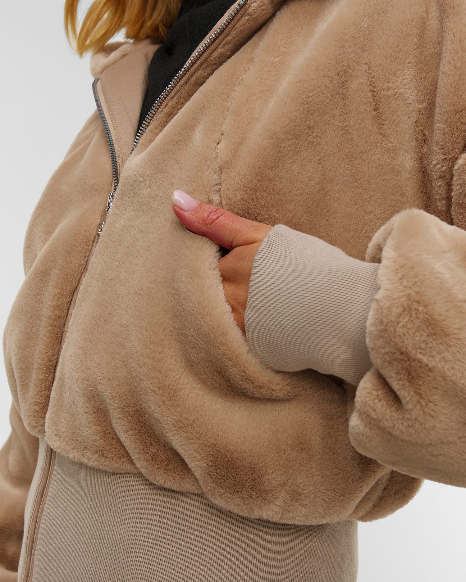 Veste en fourrure pour femmes Moose Knuckles Rose De Lima Bunny