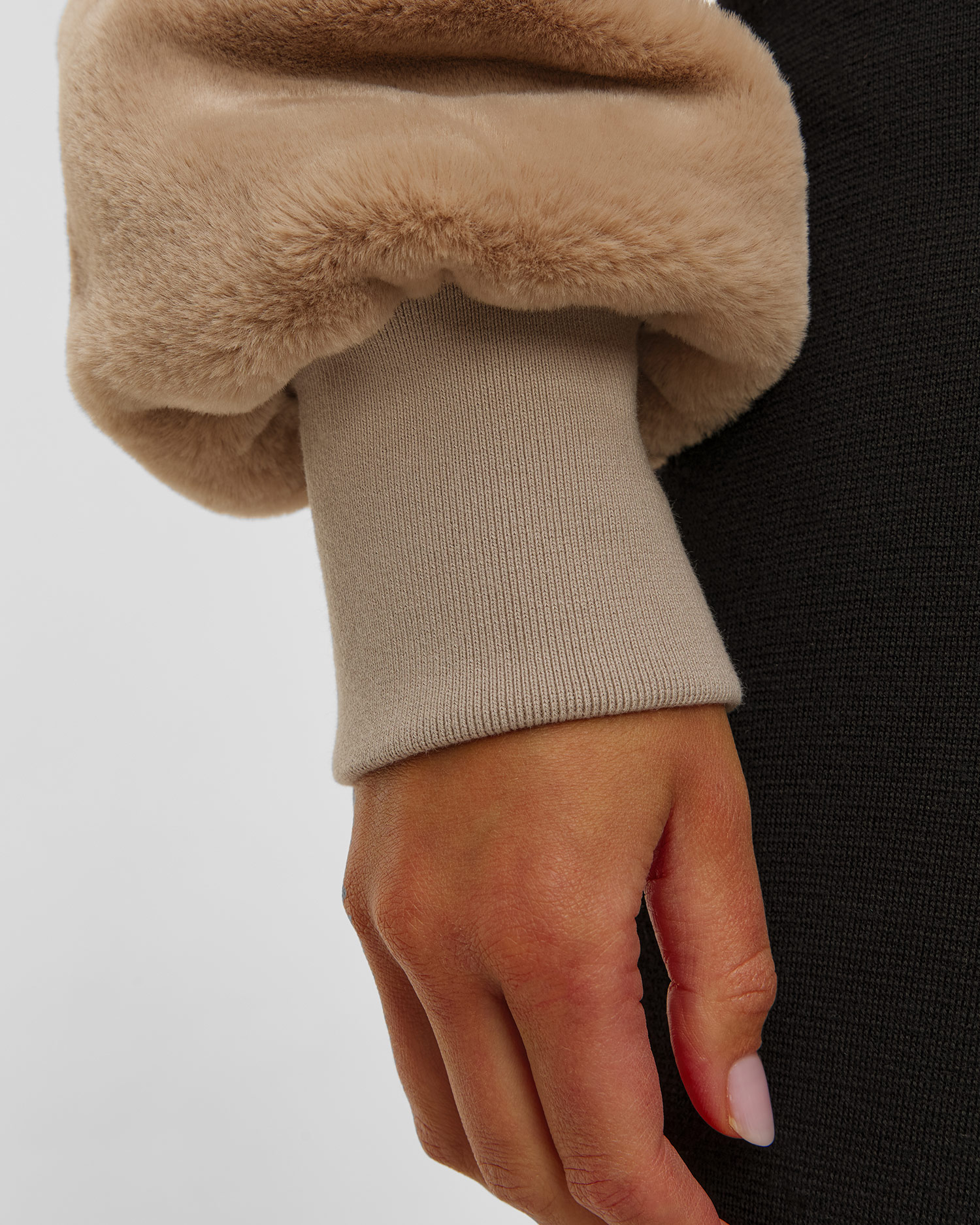 Veste en fourrure pour femmes Moose Knuckles Rose De Lima Bunny