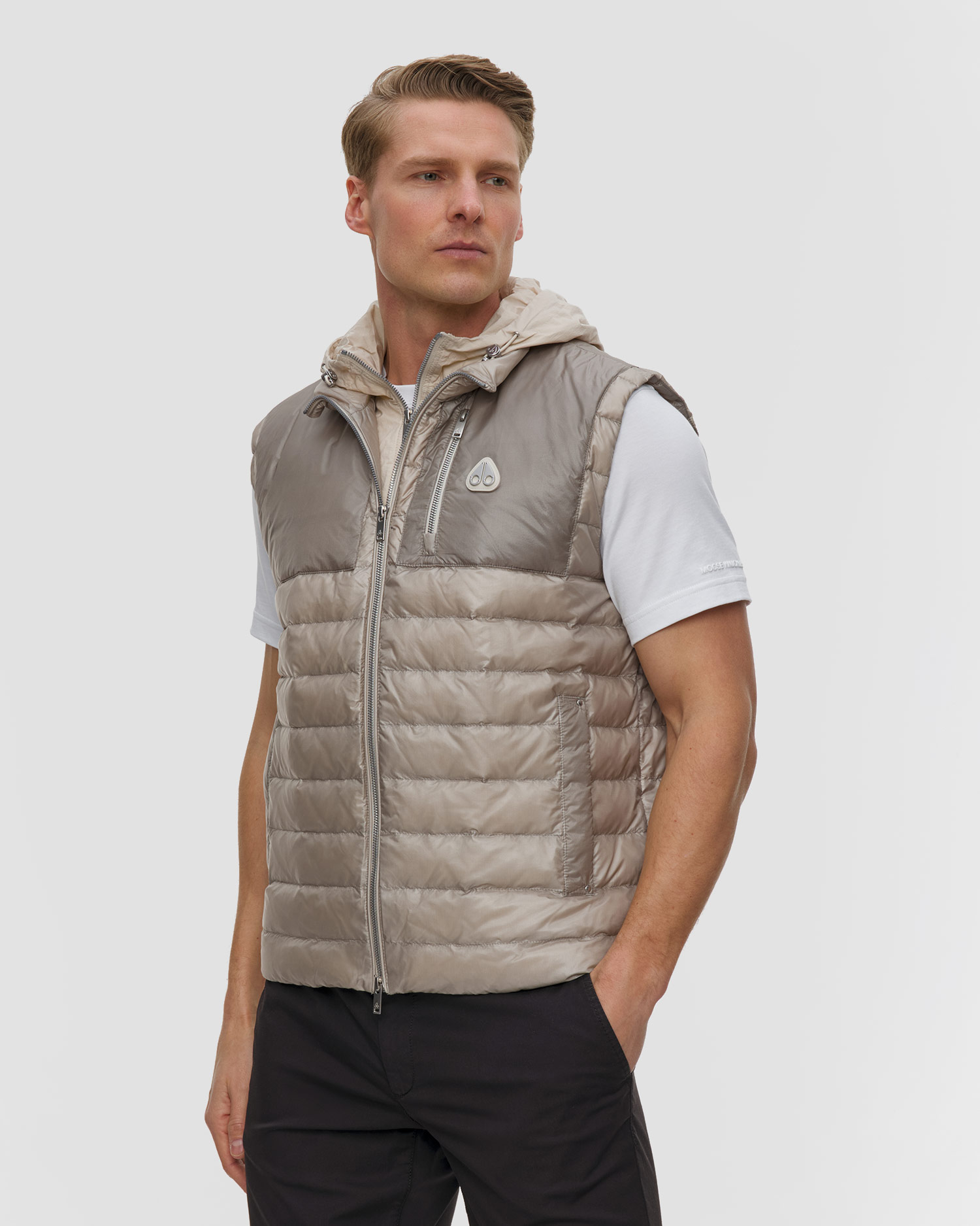 Pánská péřová vesta Moose Knuckles Cloud Walker Vest