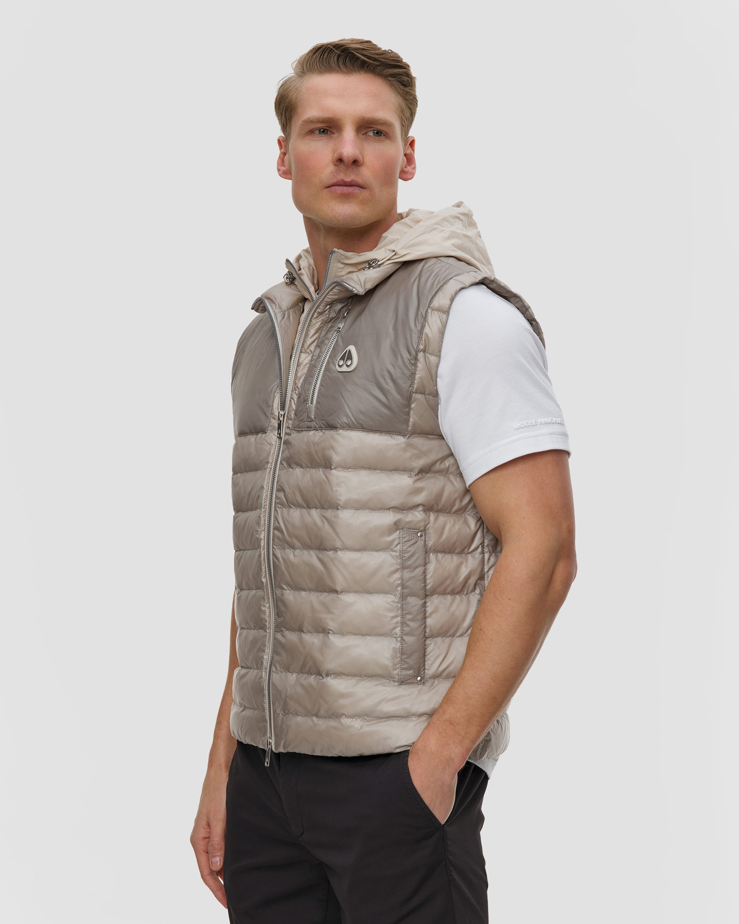 Pánská péřová vesta Moose Knuckles Cloud Walker Vest