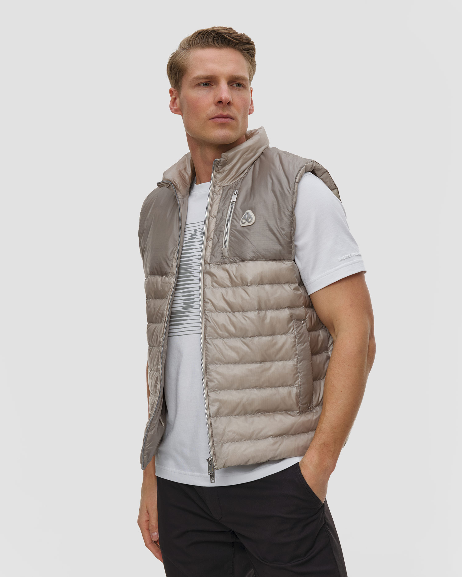 Pánská péřová vesta Moose Knuckles Cloud Walker Vest