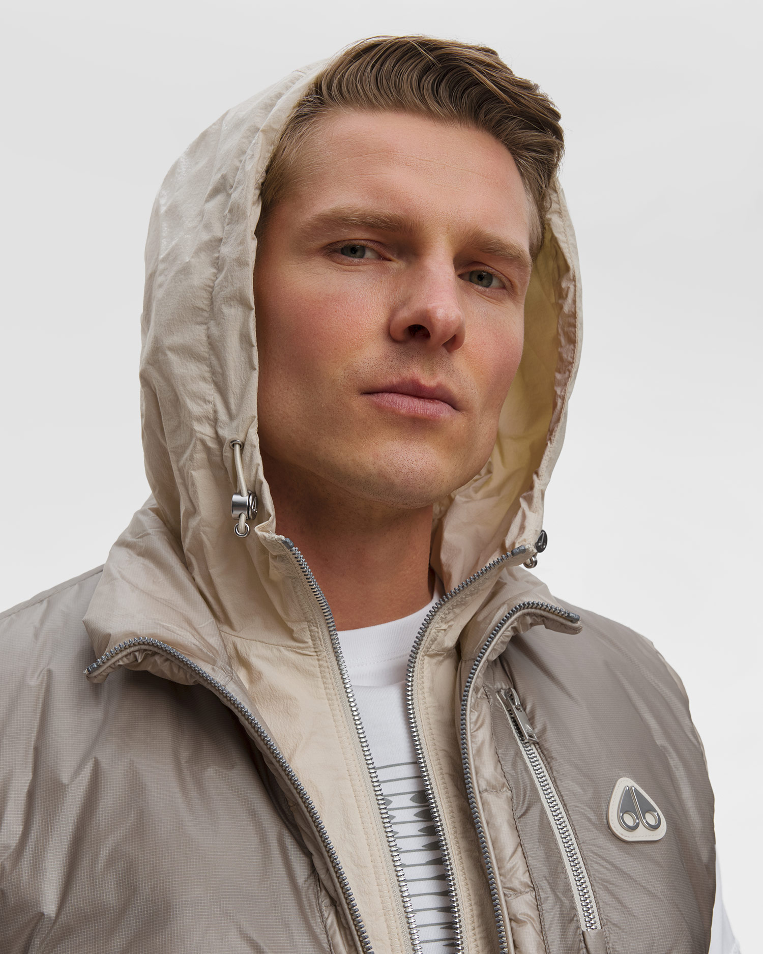 Pánská péřová vesta Moose Knuckles Cloud Walker Vest