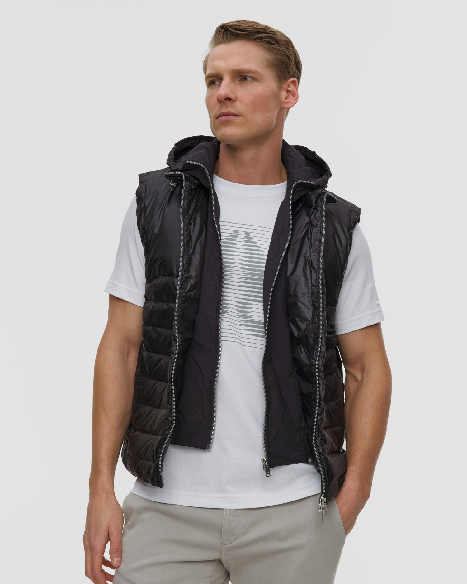 Černá pánská péřová vesta Moose Knuckles Cloud Walker Vest
