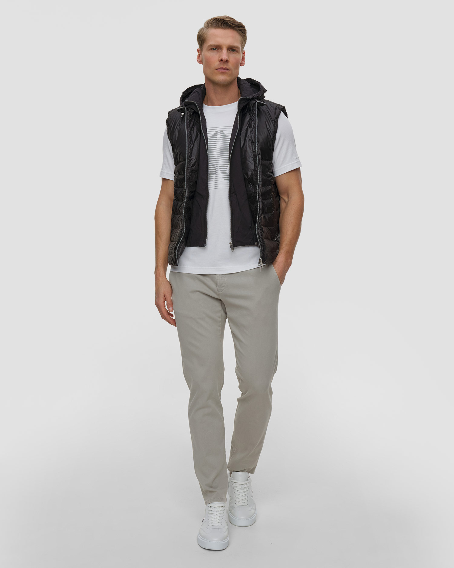 Černá pánská péřová vesta Moose Knuckles Cloud Walker Vest