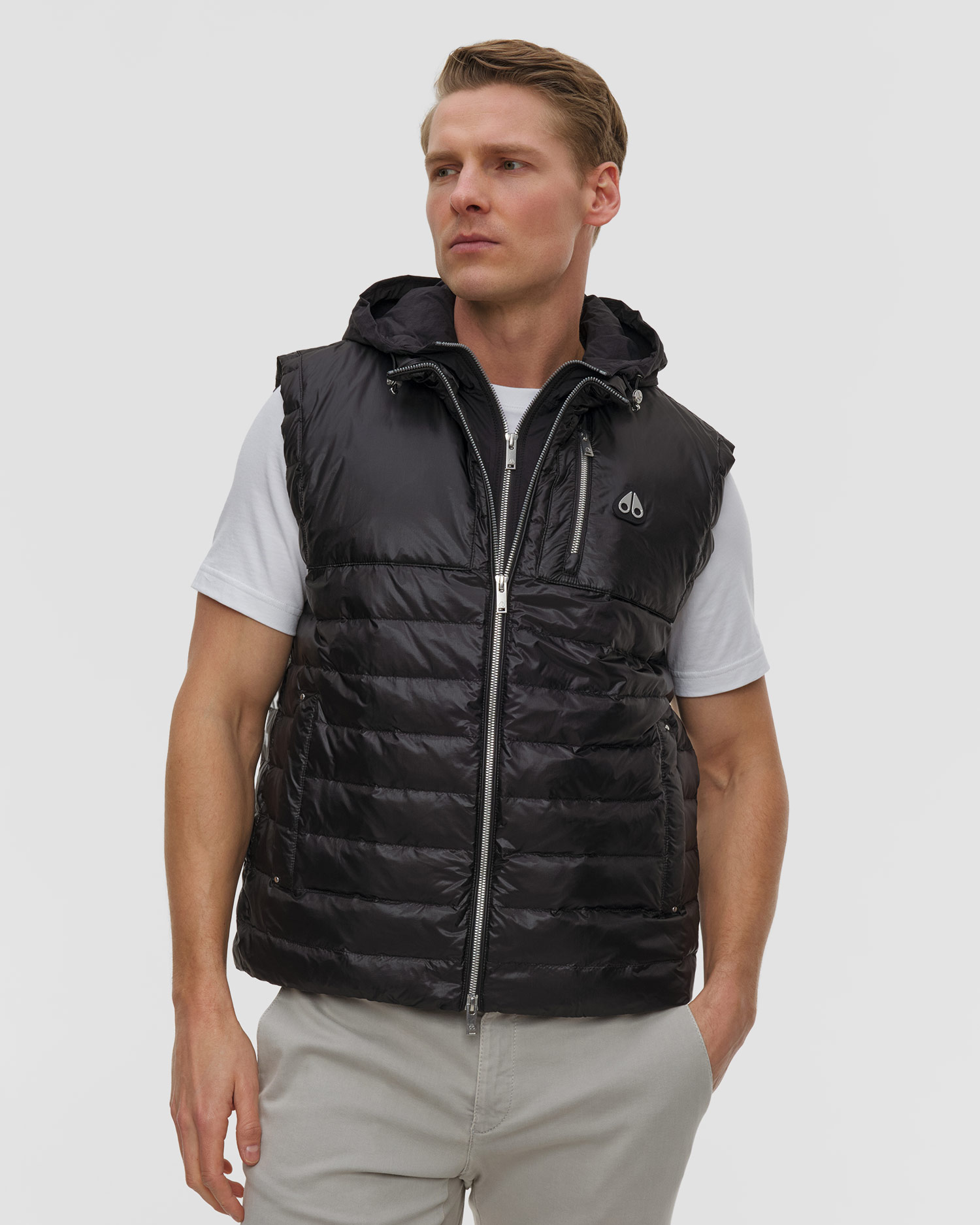 Černá pánská péřová vesta Moose Knuckles Cloud Walker Vest