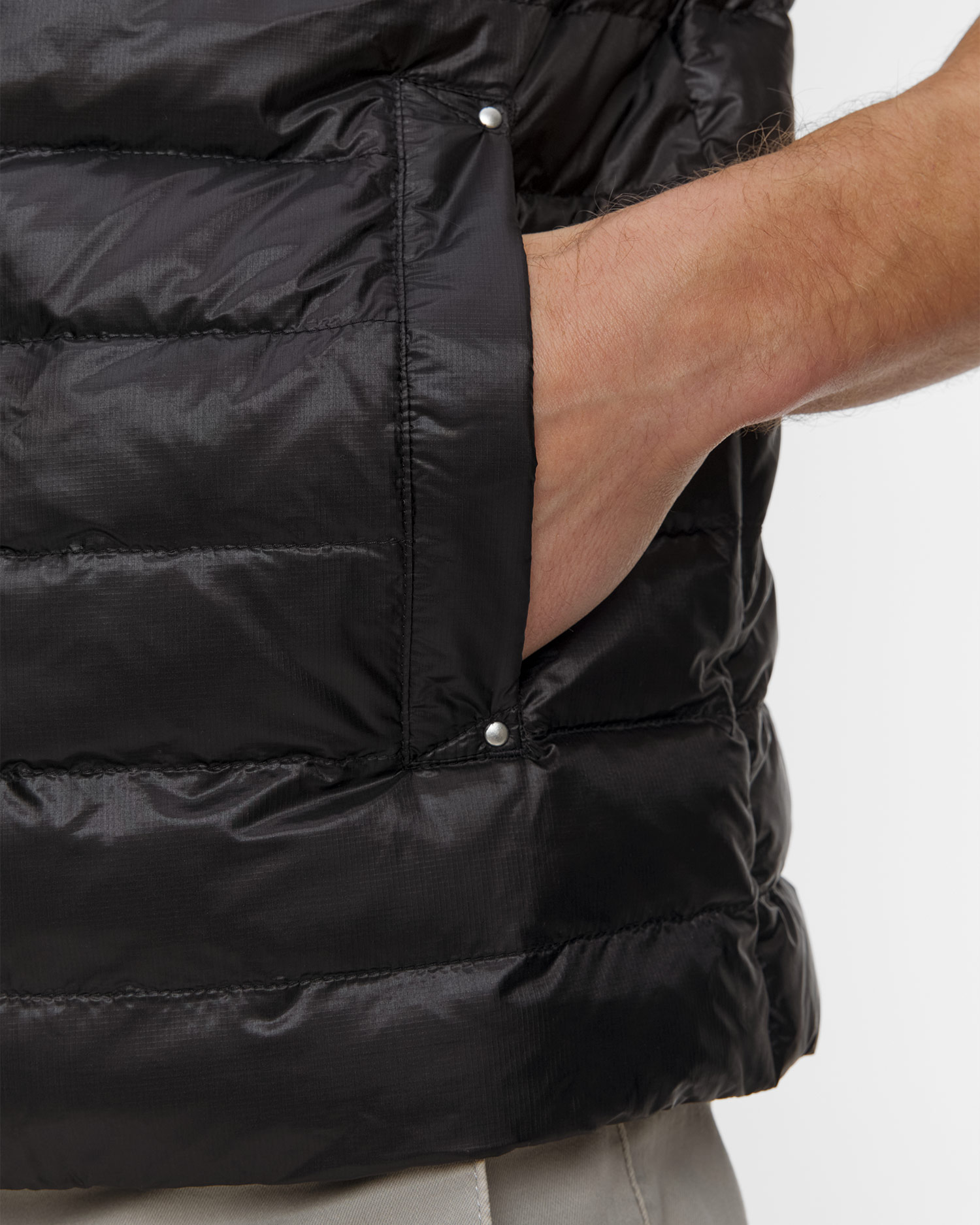 Černá pánská péřová vesta Moose Knuckles Cloud Walker Vest