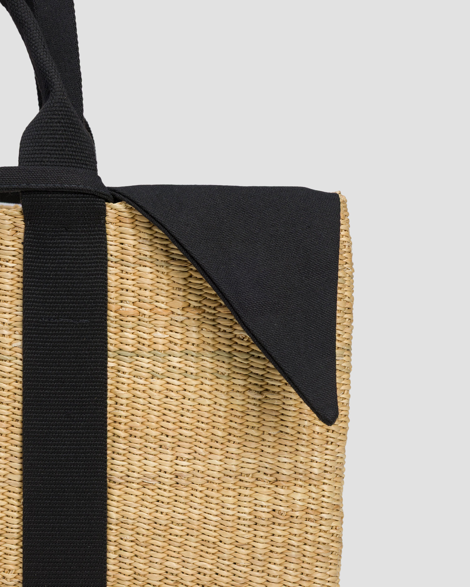 Women's hand-woven basket Muun Jerome