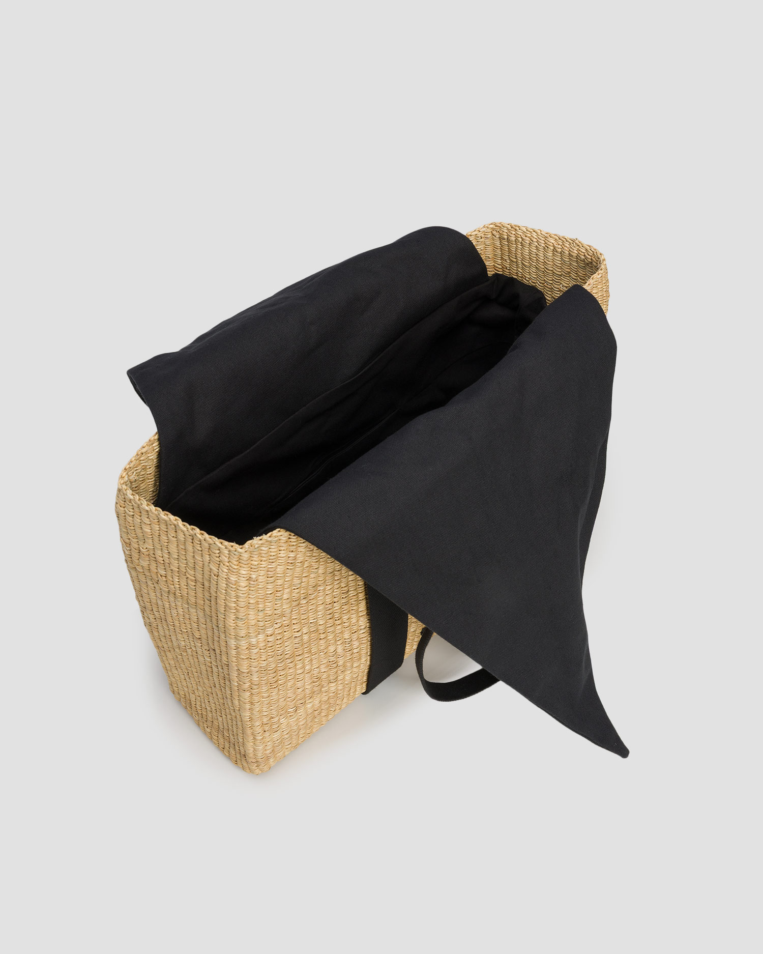 Women's hand-woven basket Muun Jerome