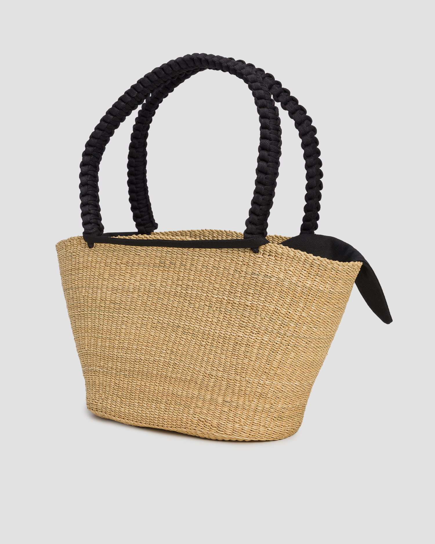Women's hand-woven basket Muun Margareth