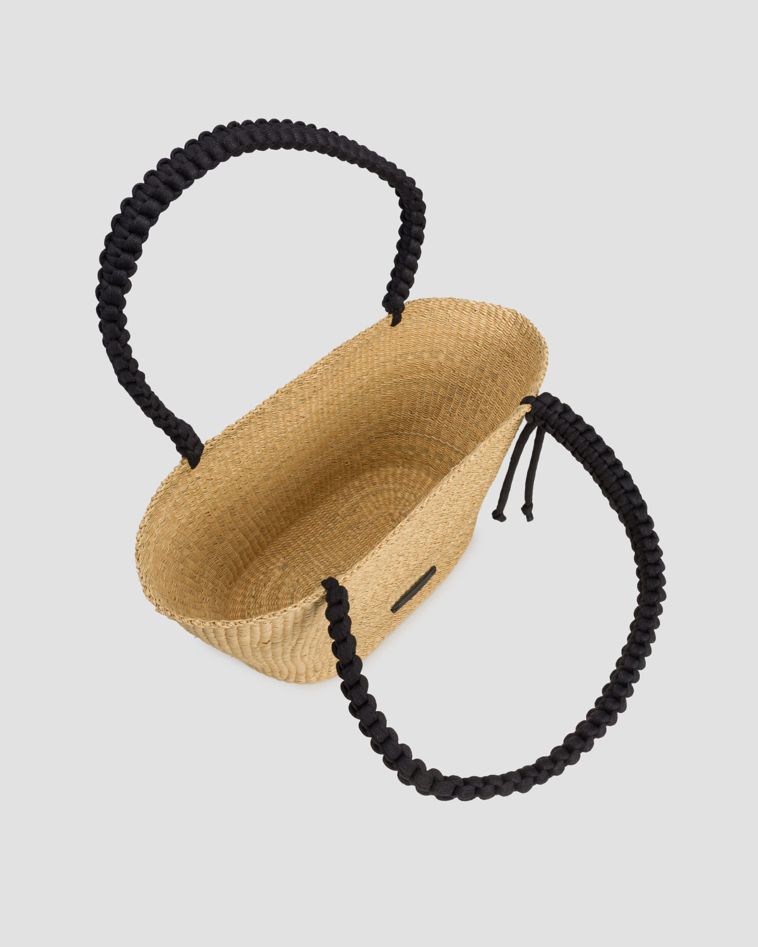 Women's hand-woven basket Muun Margareth