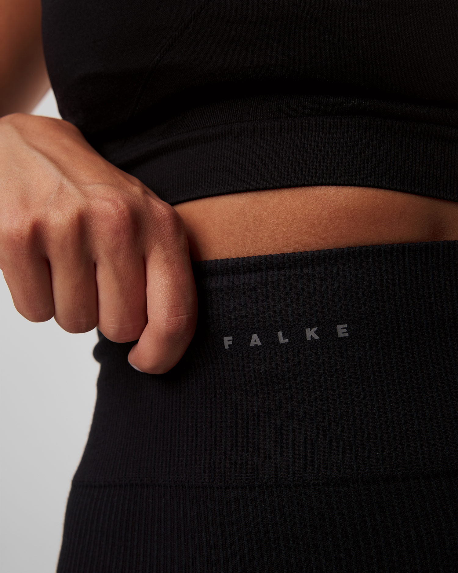 Leggings neri da yoga da donna Falke Yoga