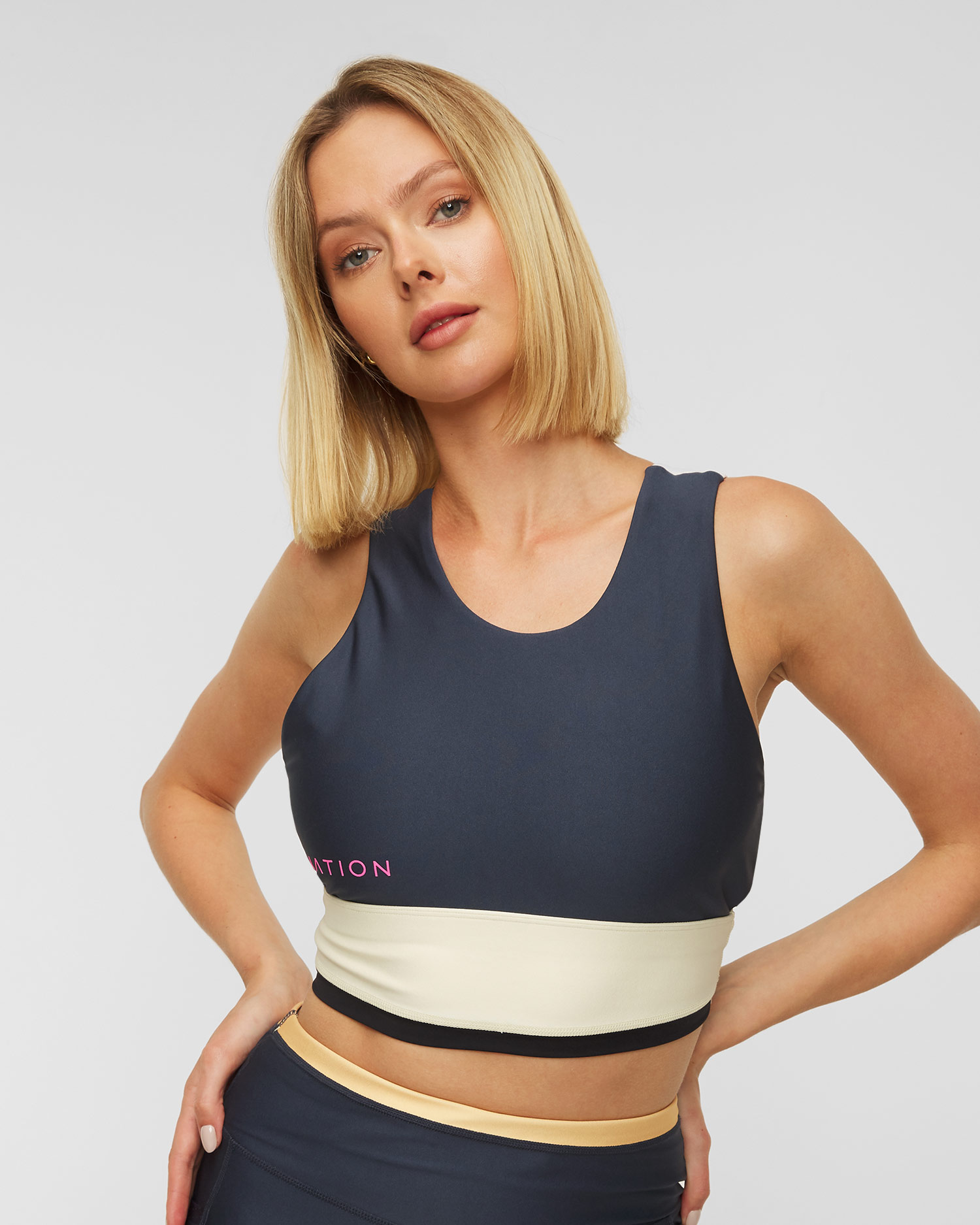 Podprsenka PE NATION OUTLINE SPORTS BRA