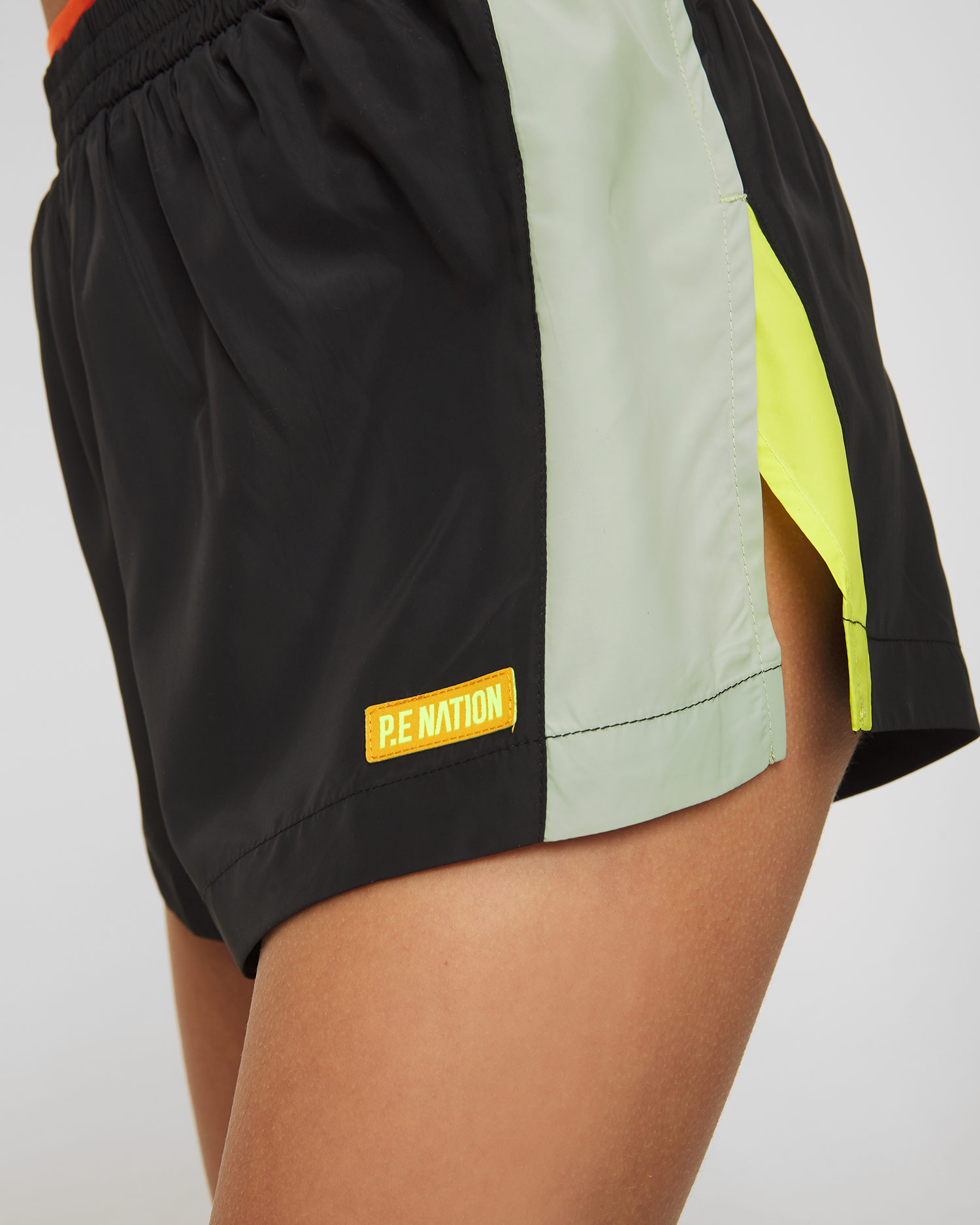 Szorty PE Nation Initialise Short