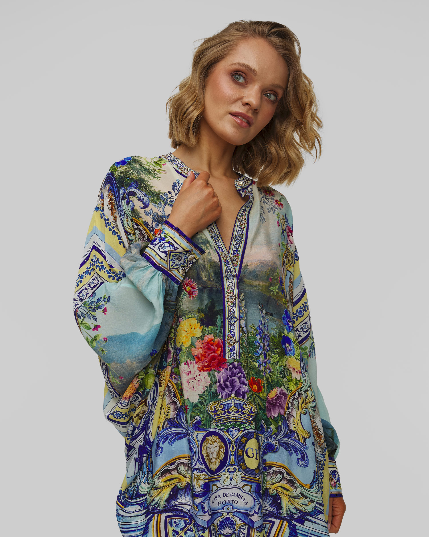 Dámska hodvábna blúzka Camilla Batwing Sleeve