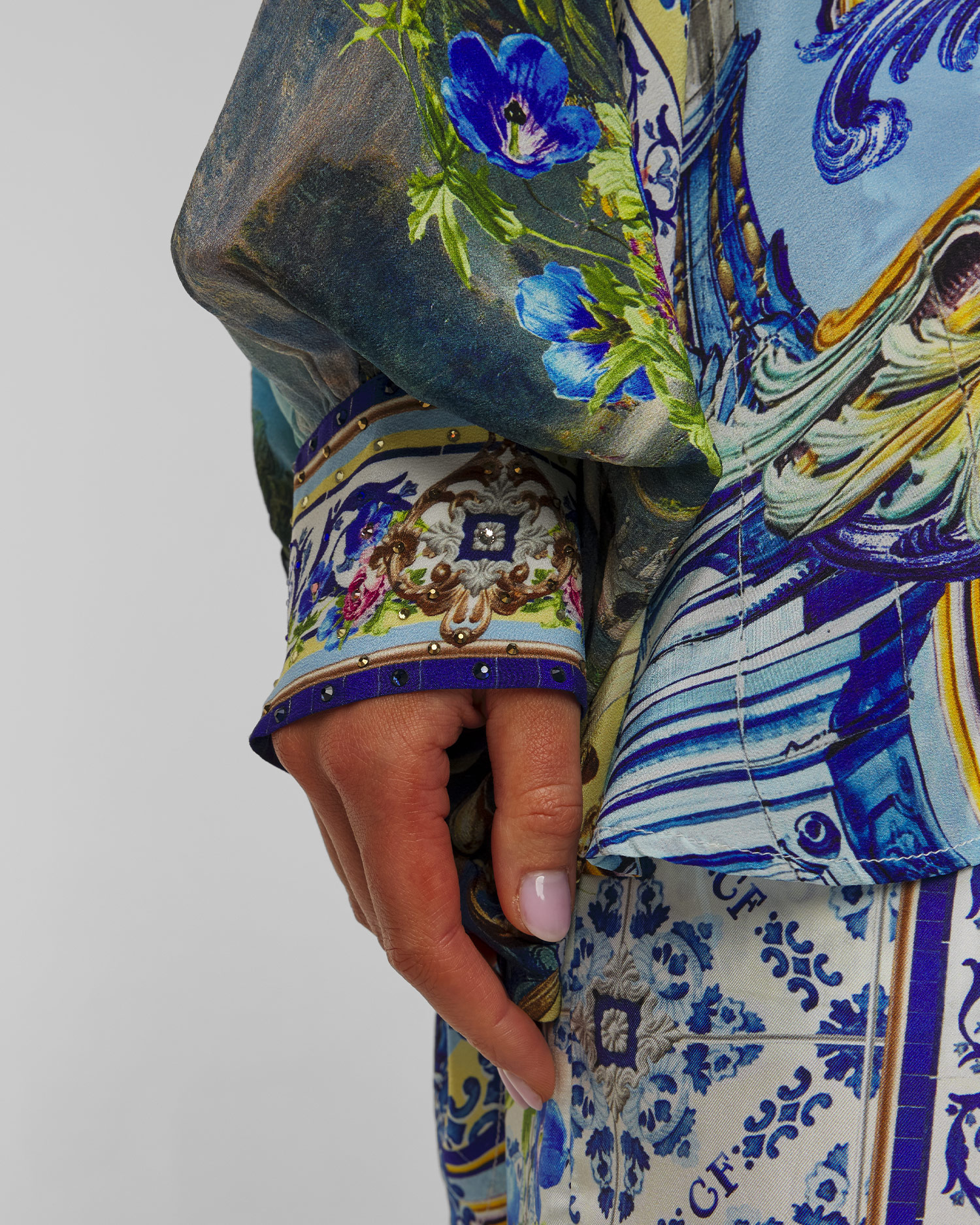 Dámska hodvábna blúzka Camilla Batwing Sleeve