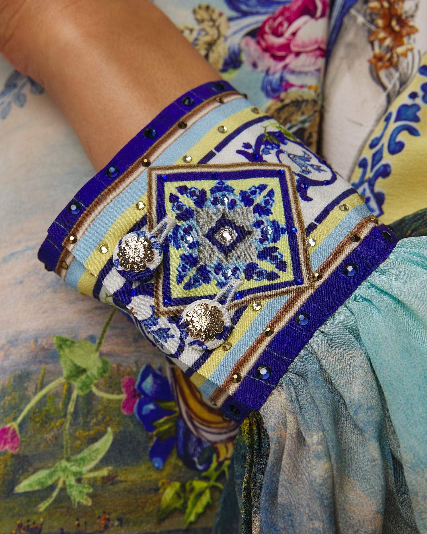 Dámska hodvábna blúzka Camilla Batwing Sleeve