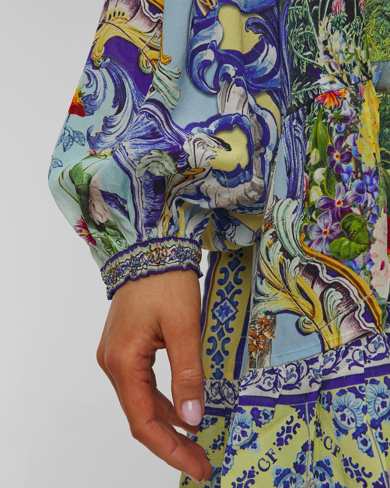 Dámske hodvábne šaty Camilla Long Sleeve Tiered Short 