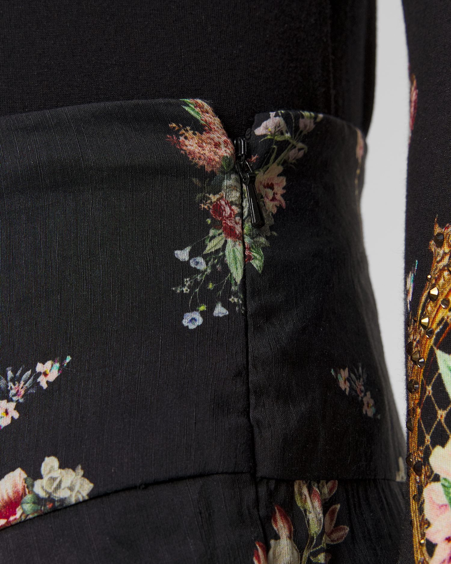 Pantaloni din in pentru femei Camilla Noble Endeavours