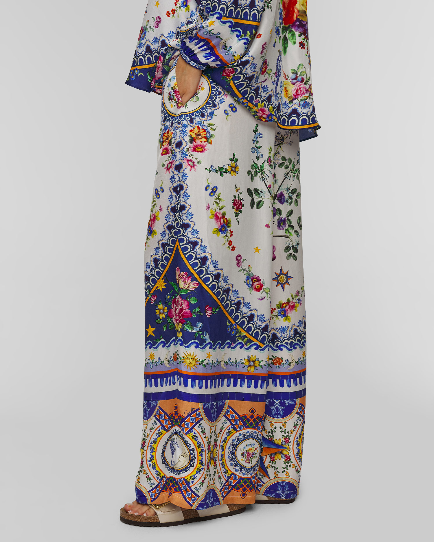 Pantaloni din mătase pentru femei Camilla Tiles Darls