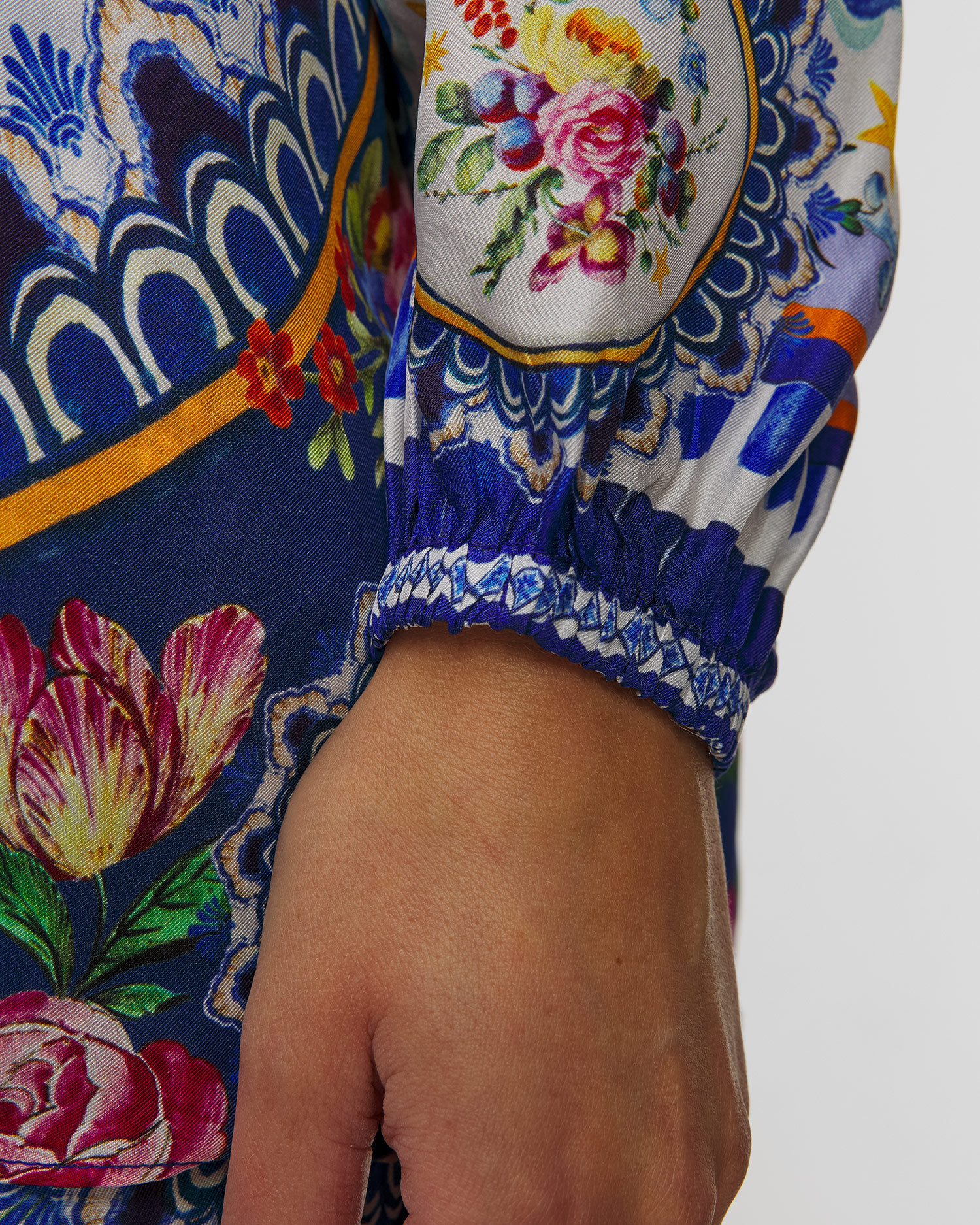 Cămașă de mătase pentru femei Camilla Tiles Darls