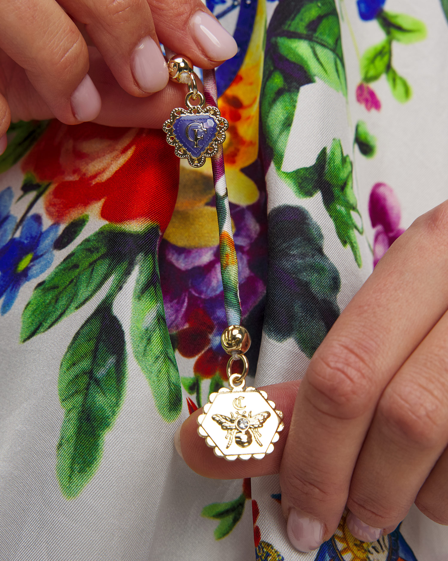 Cămașă de mătase pentru femei Camilla Tiles Darls