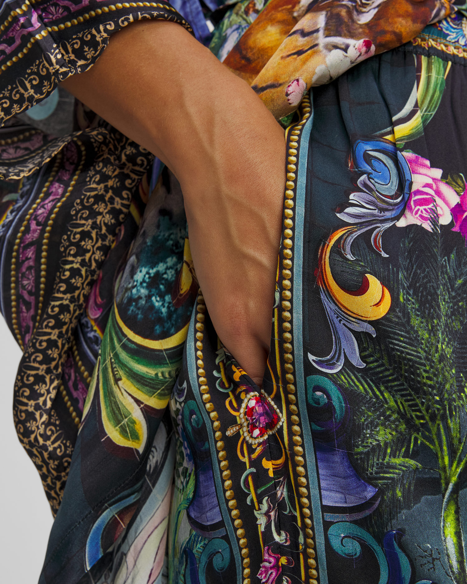 Pantaloni din mătase pentru femei Camilla Basked in Baroque