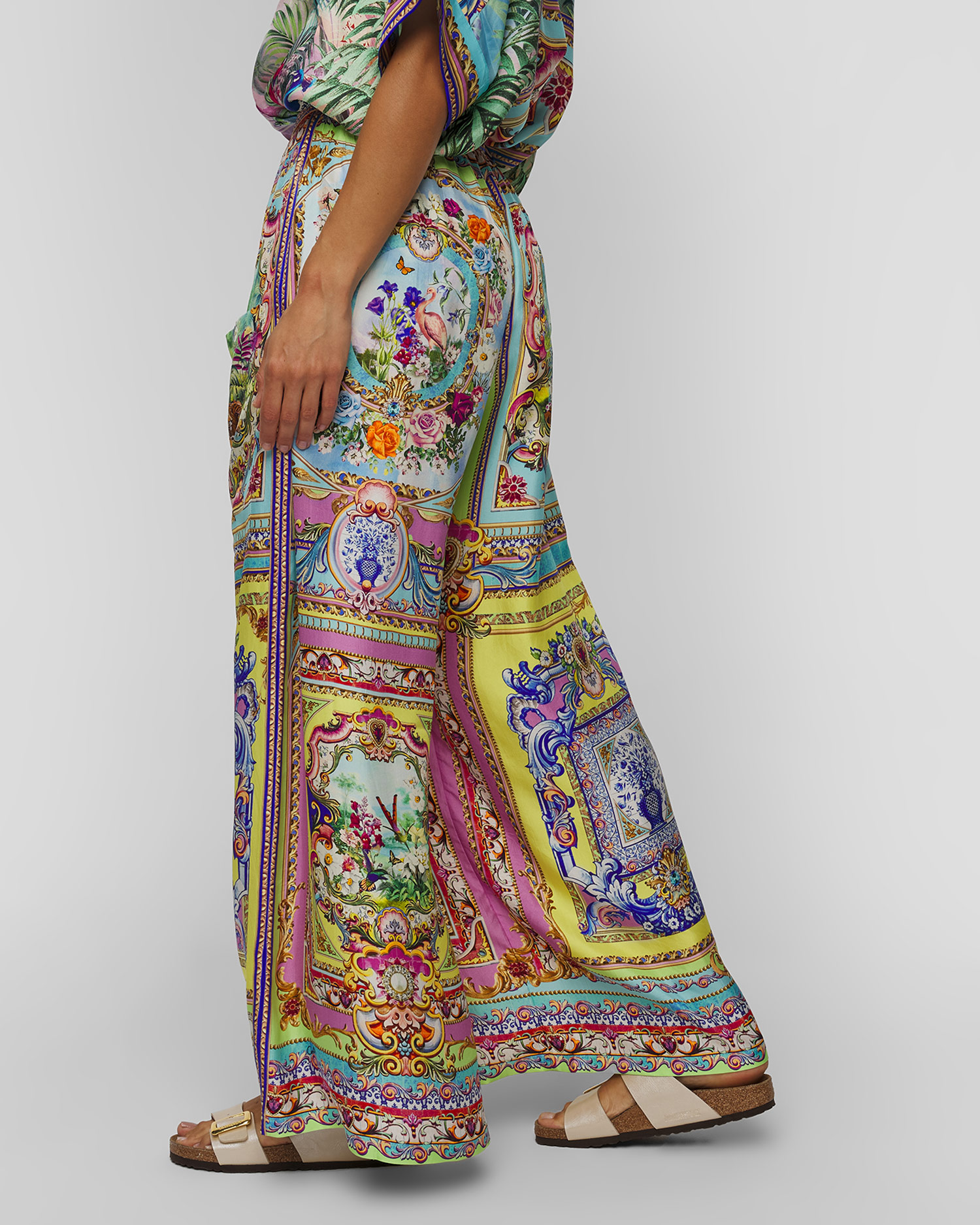 Pantaloni din mătase pentru femei Camilla Spiritul of Santa Maria