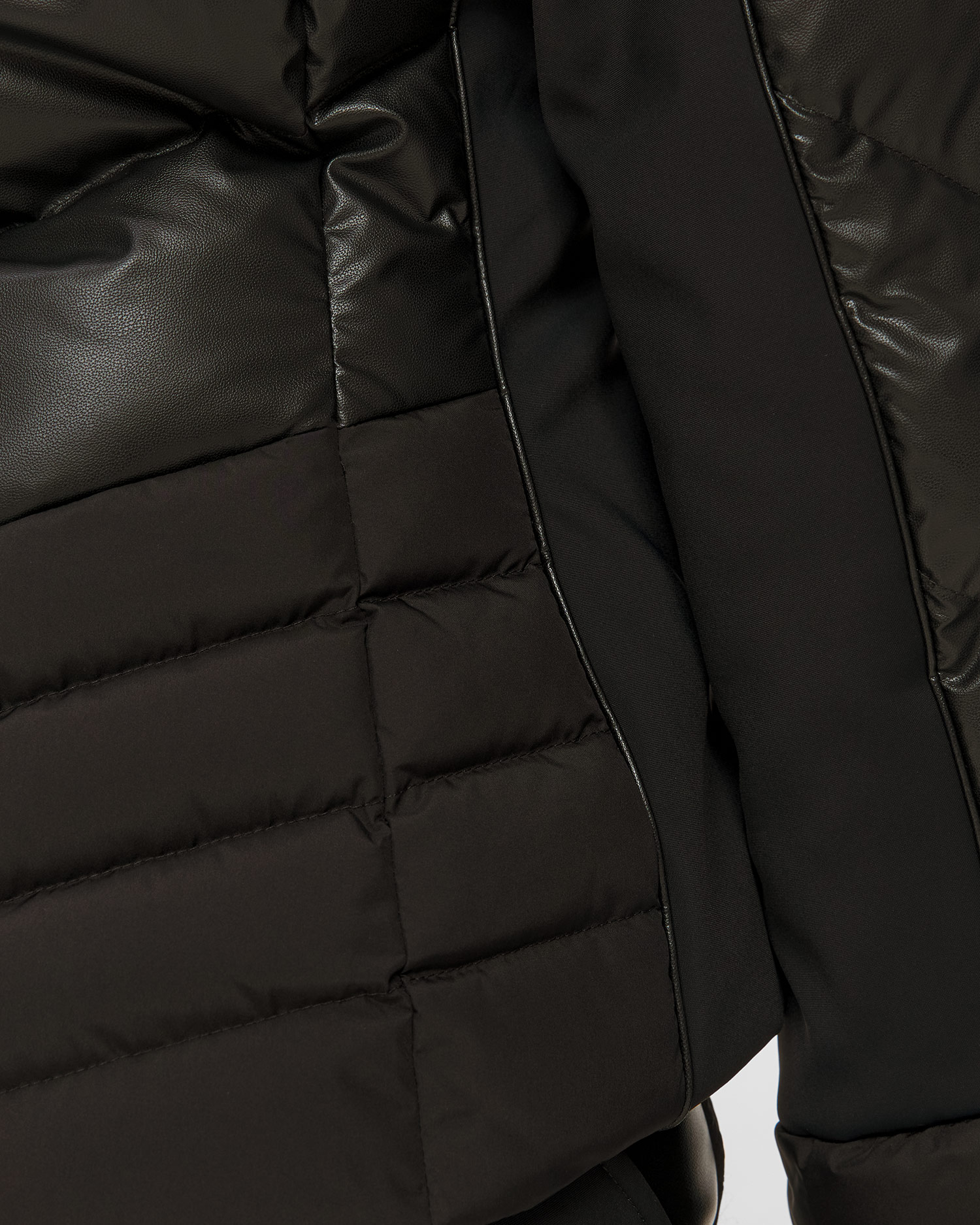 Veste de ski noire pour femmes Goldbergh Abisso
