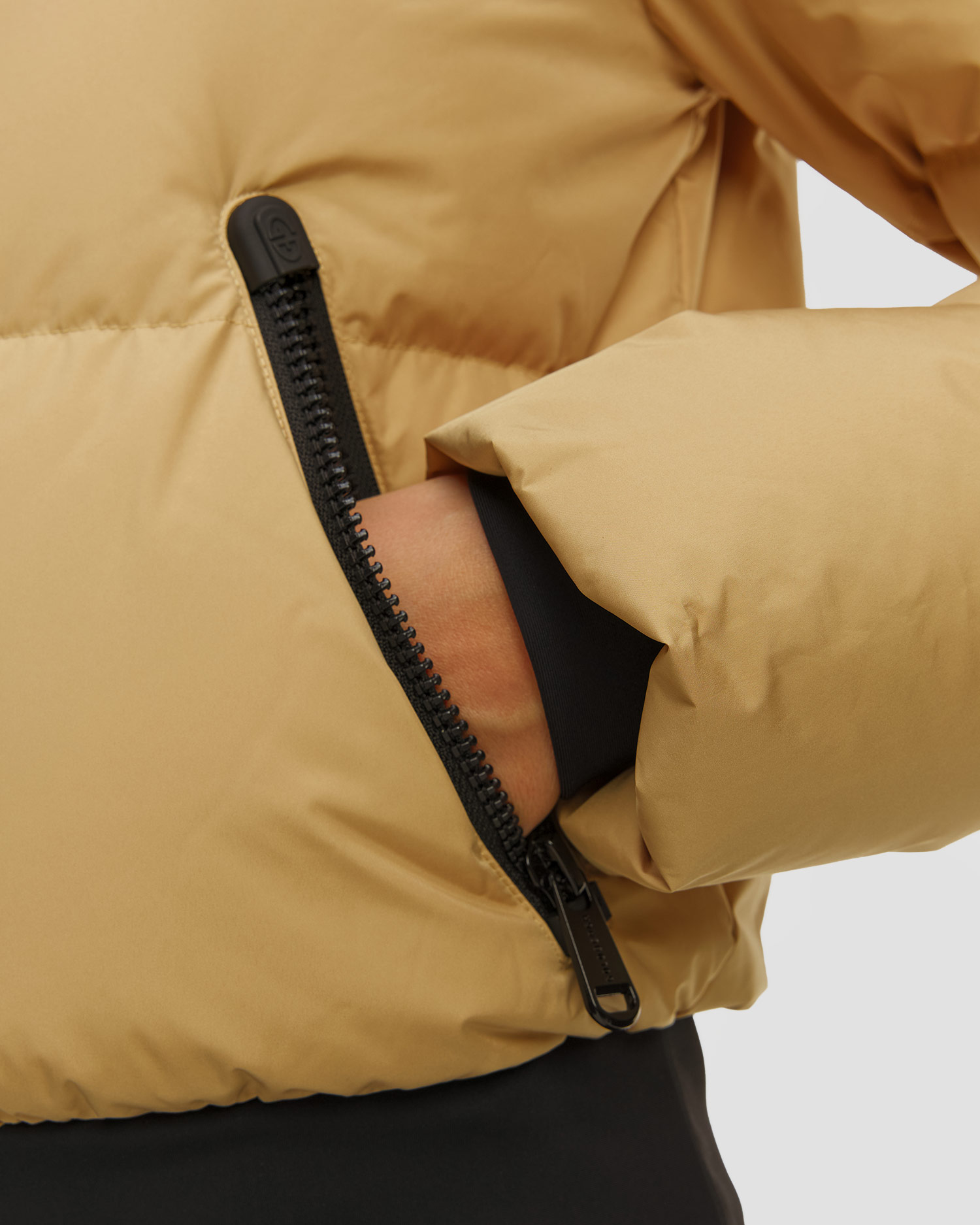 Women's beige ski jacket Beżowa Goldbergh Village