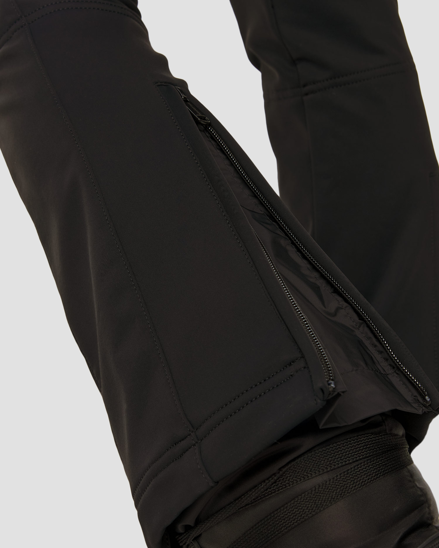 Salopetă neagră de schi pentru femei Goldbergh Parry