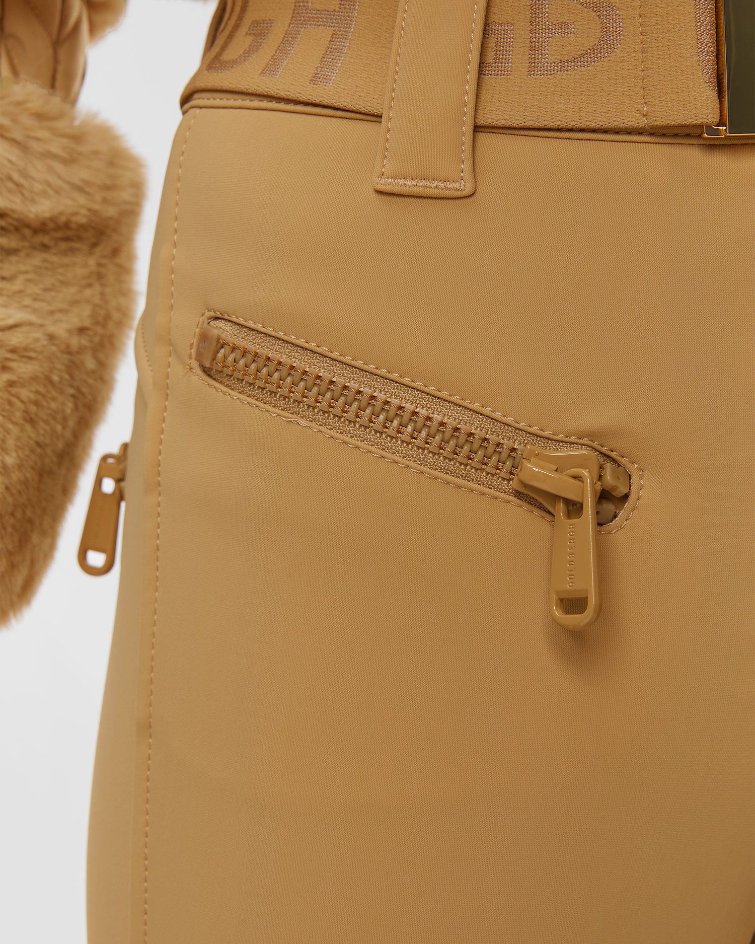 Salopetă de schi în culoarea caramel pentru femei Goldbergh Lieke