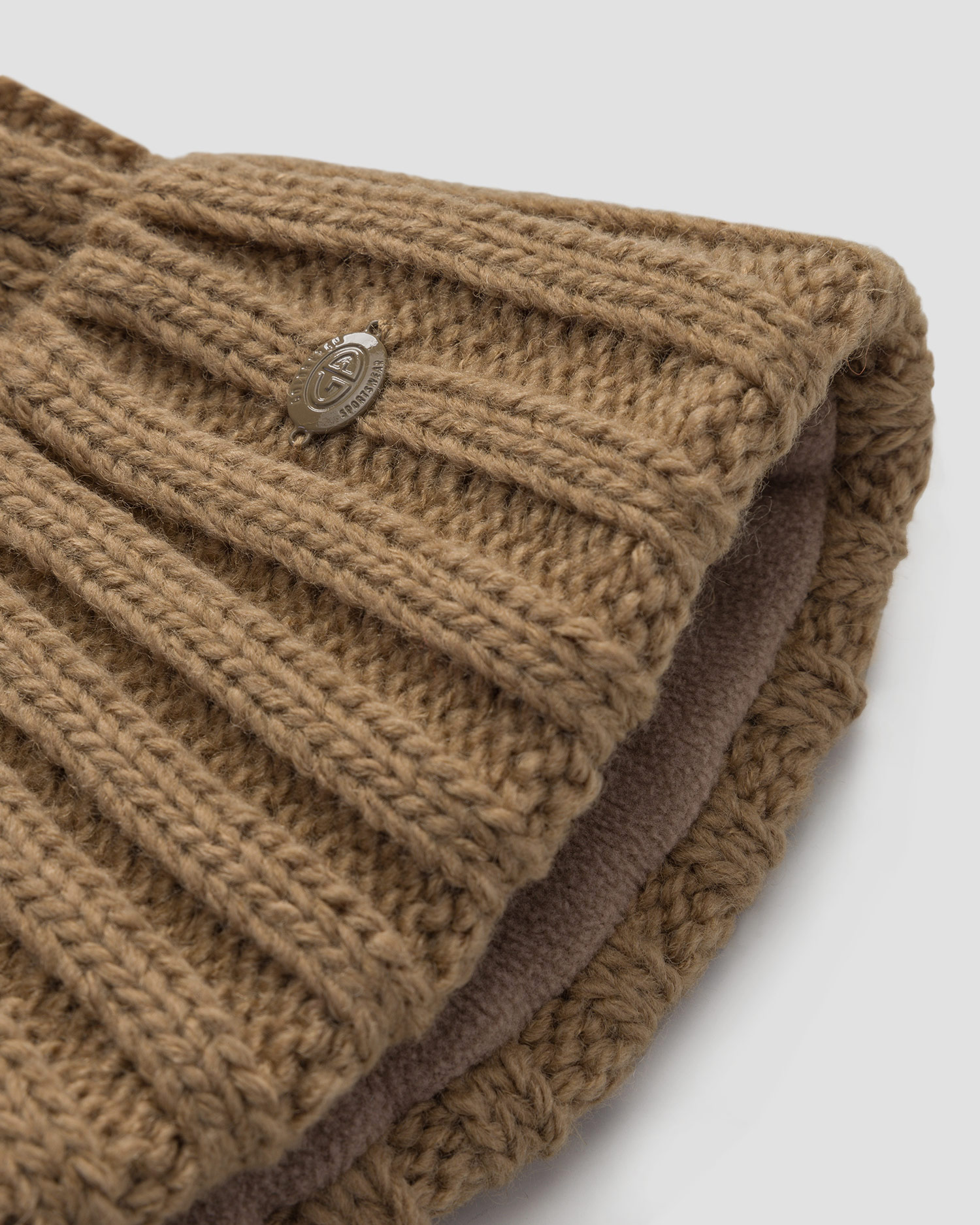 Zimná čiapka s brmbolcom Goldbergh Una