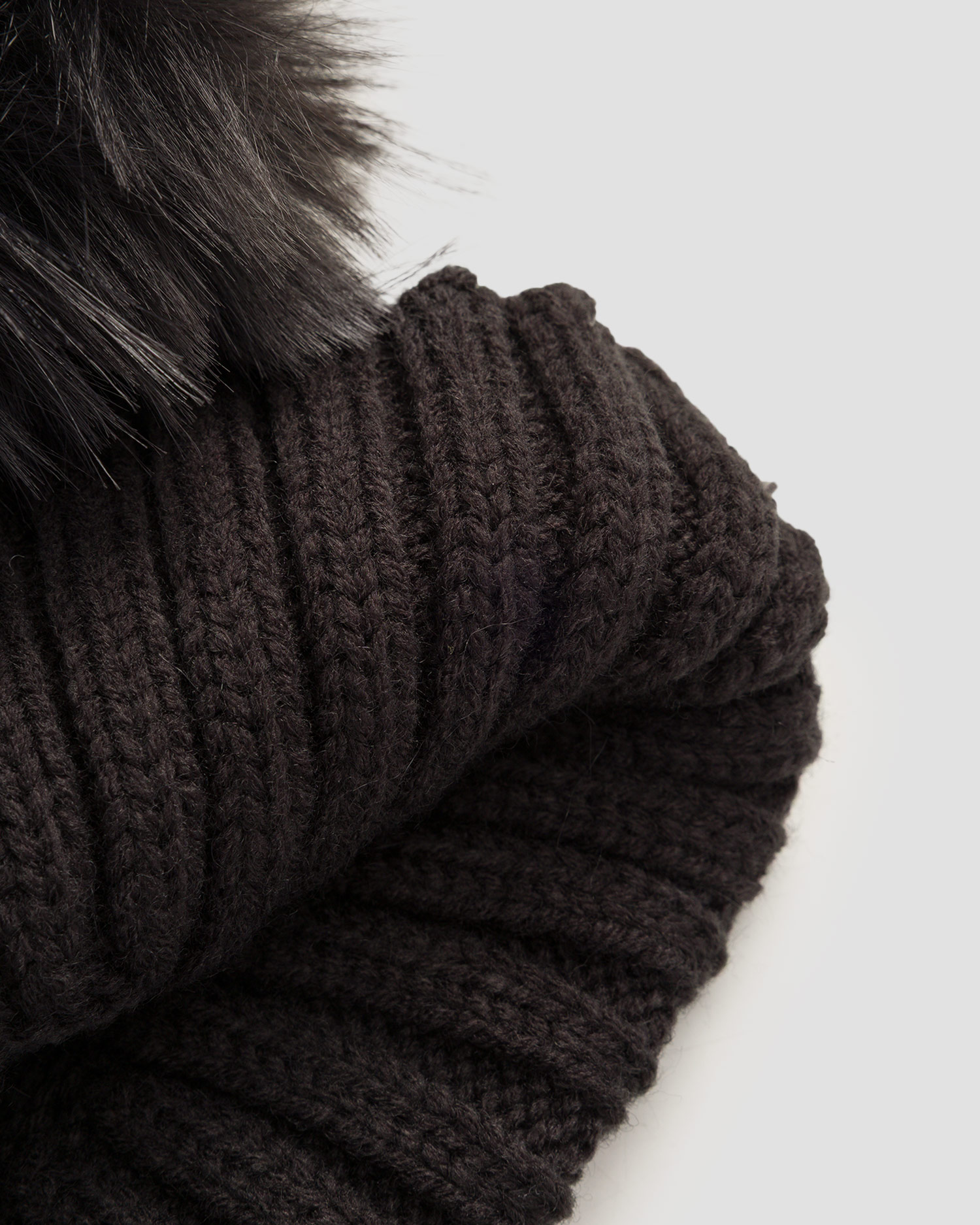 Kaptur damski Goldbergh Naomi czarny