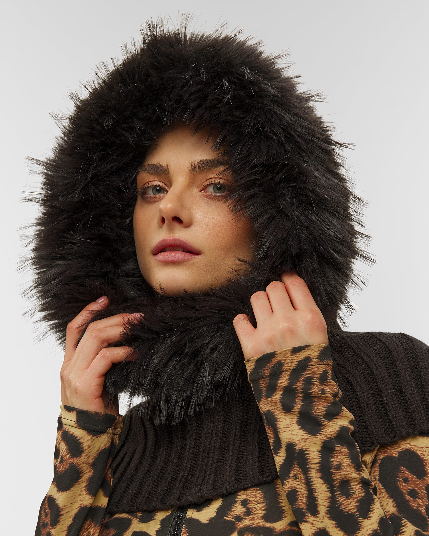 Women's hood Goldbergh Naomi black