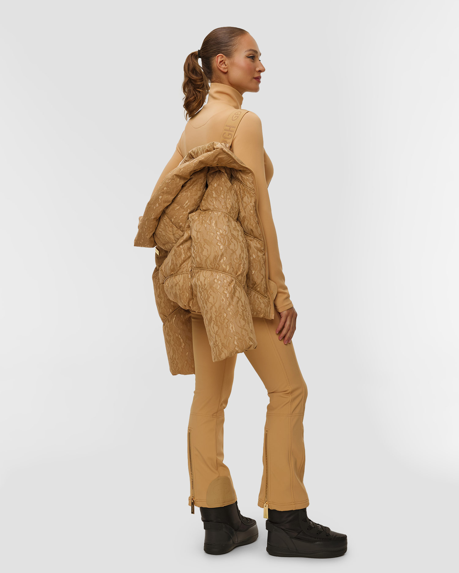 Dámska zlatá čipkovaná lyžiarska bunda Goldbergh GOLD Exclusive Fiora