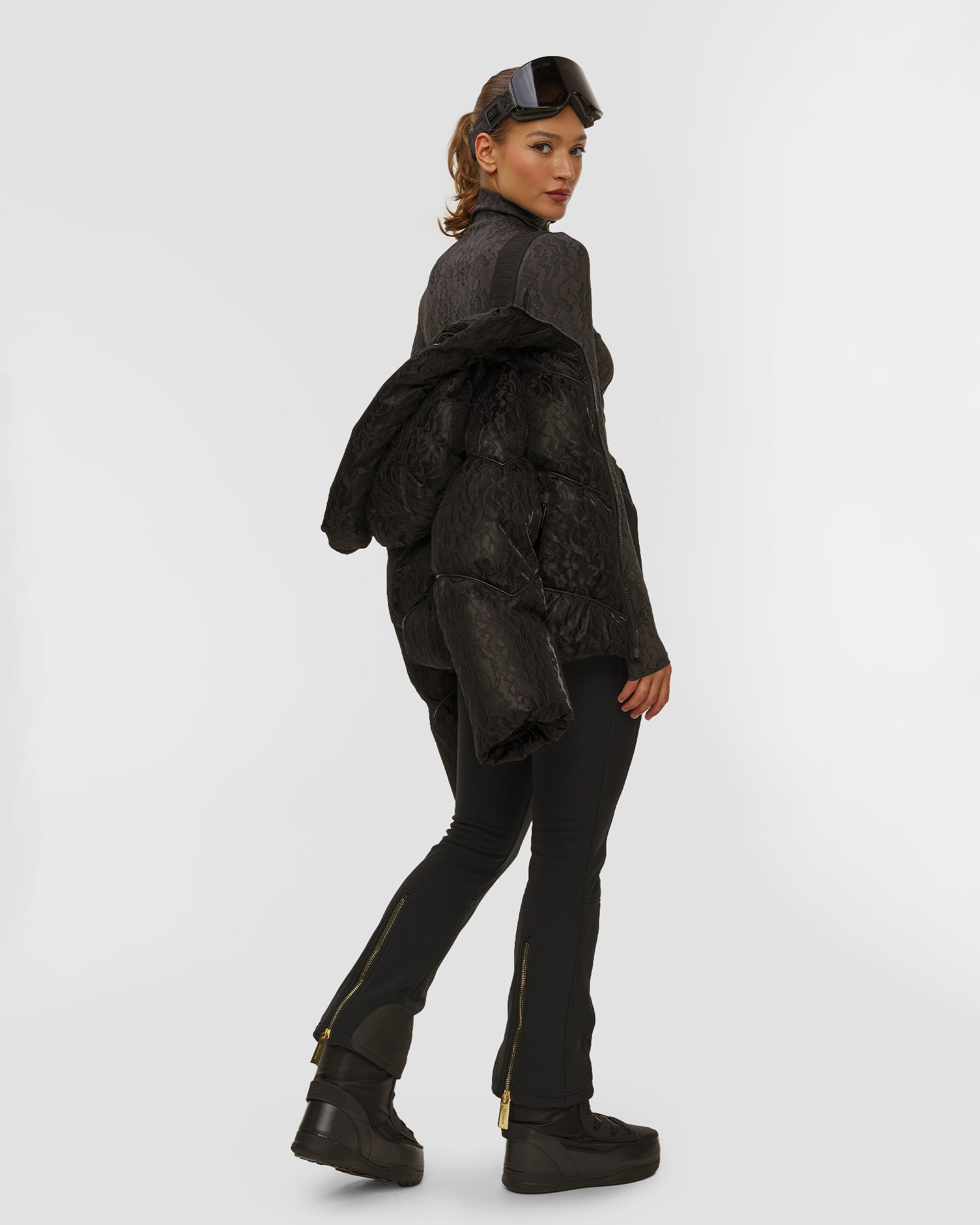 Dámska čierna čipkovaná lyžiarska bunda Goldbergh GOLD Exclusive Fiora