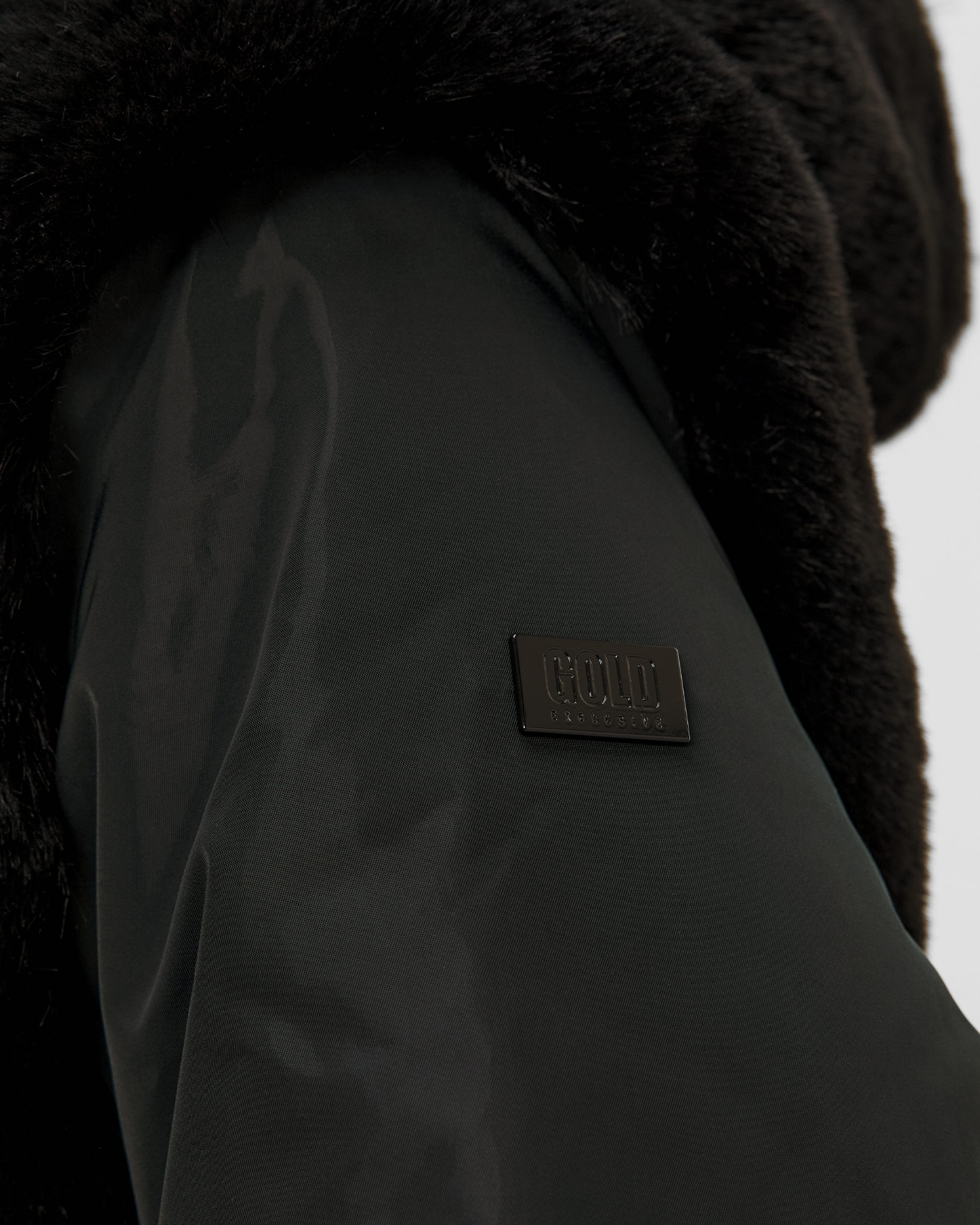 Čierna bunda s kožušinou Goldbergh GOLD Exclusive Amore