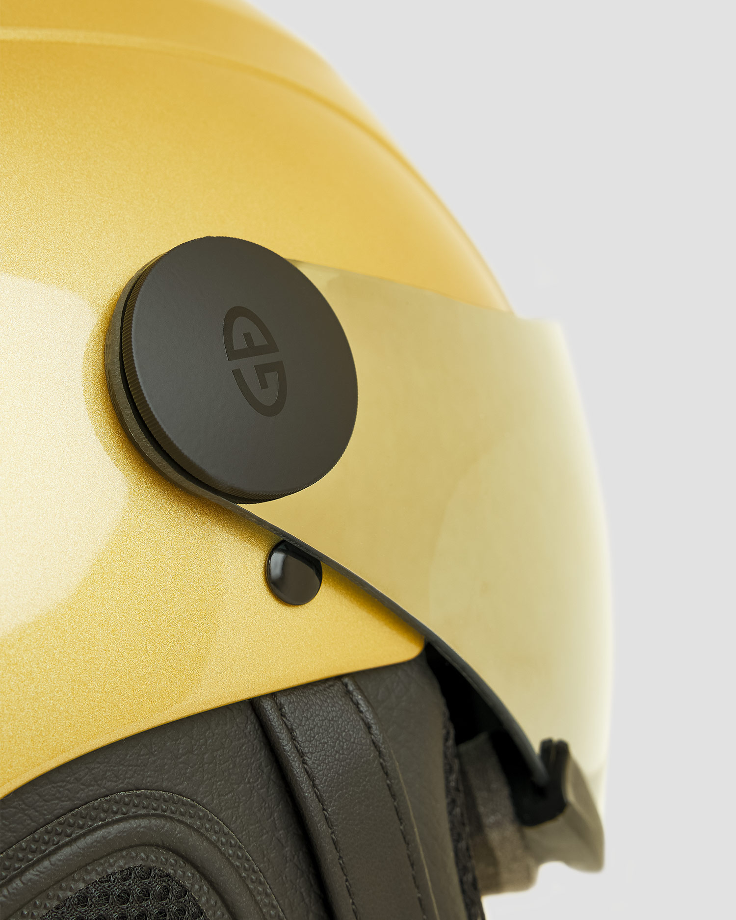 Dámska lyžiarska prilba Goldbergh GOLD Exclusive Glitz