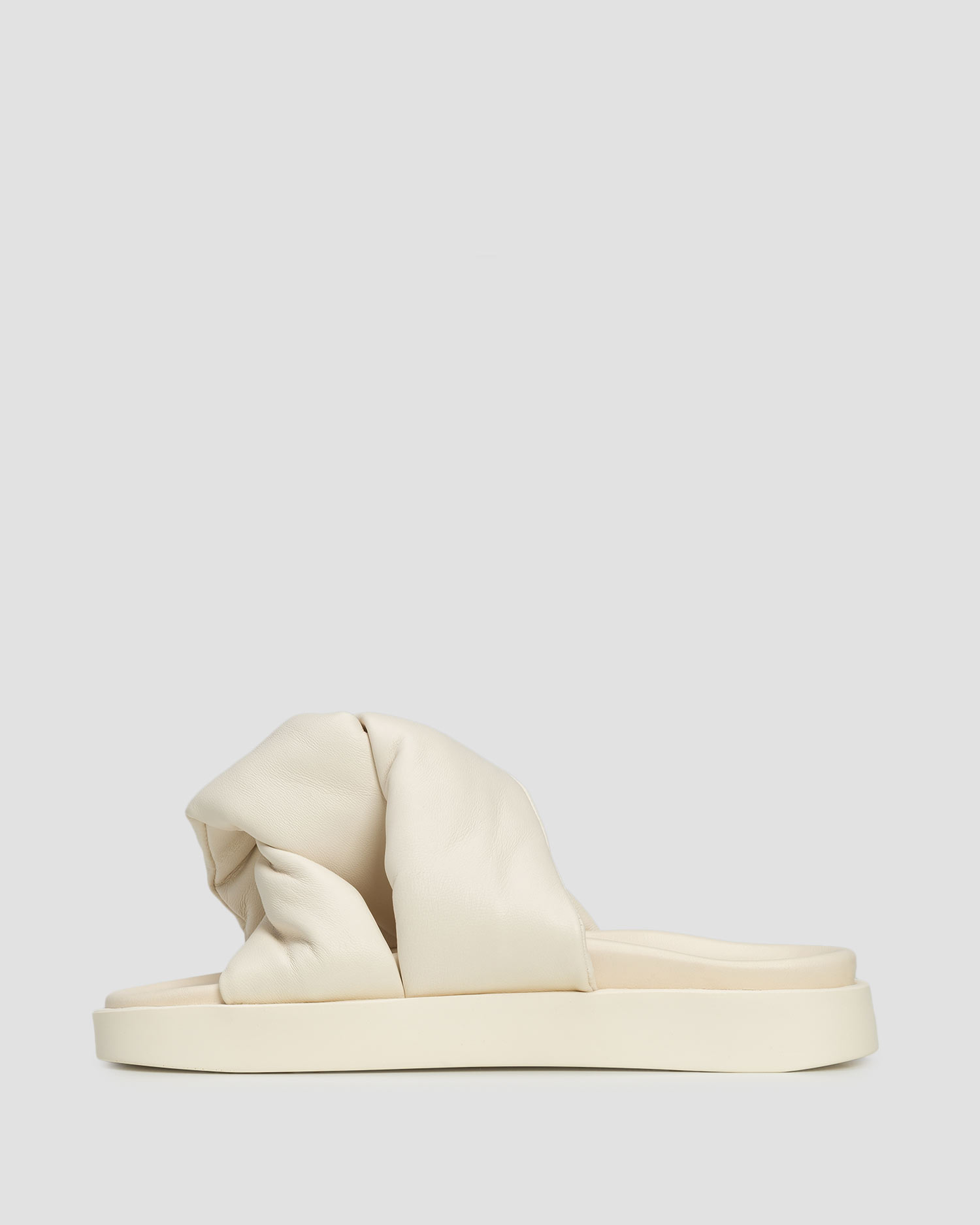 Ciabatte bianche da donna Inuikii Soft Crossed