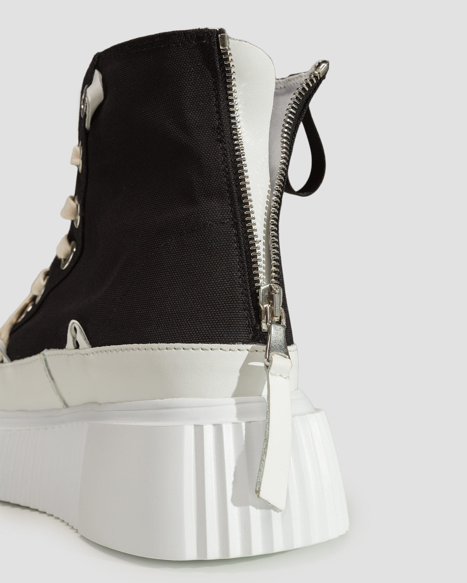 Women's black sneakers Inuikii Matilda Canvas High 23