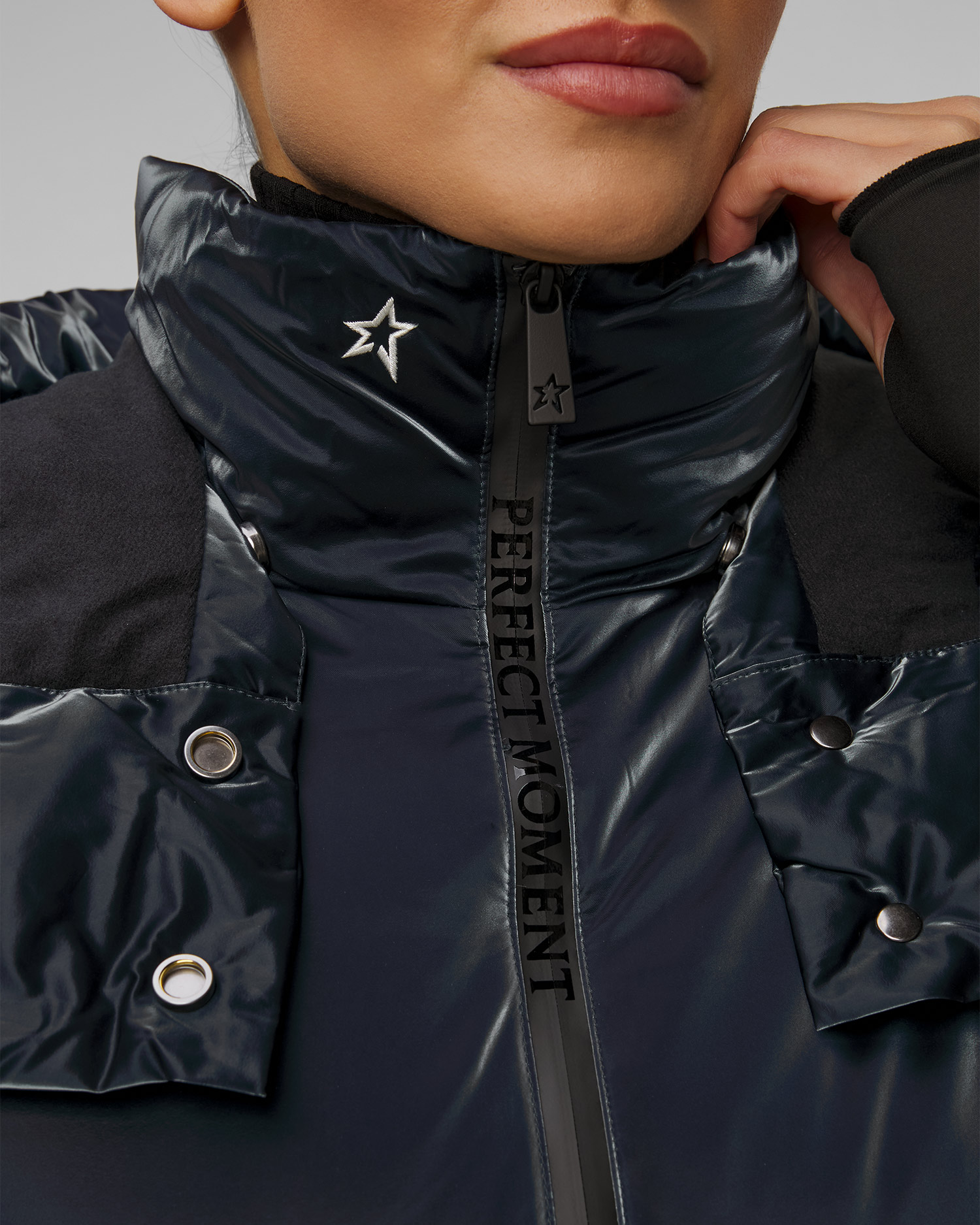 Veste de ski bleu marine pour femmes Perfect Moment Candice Ski Parka