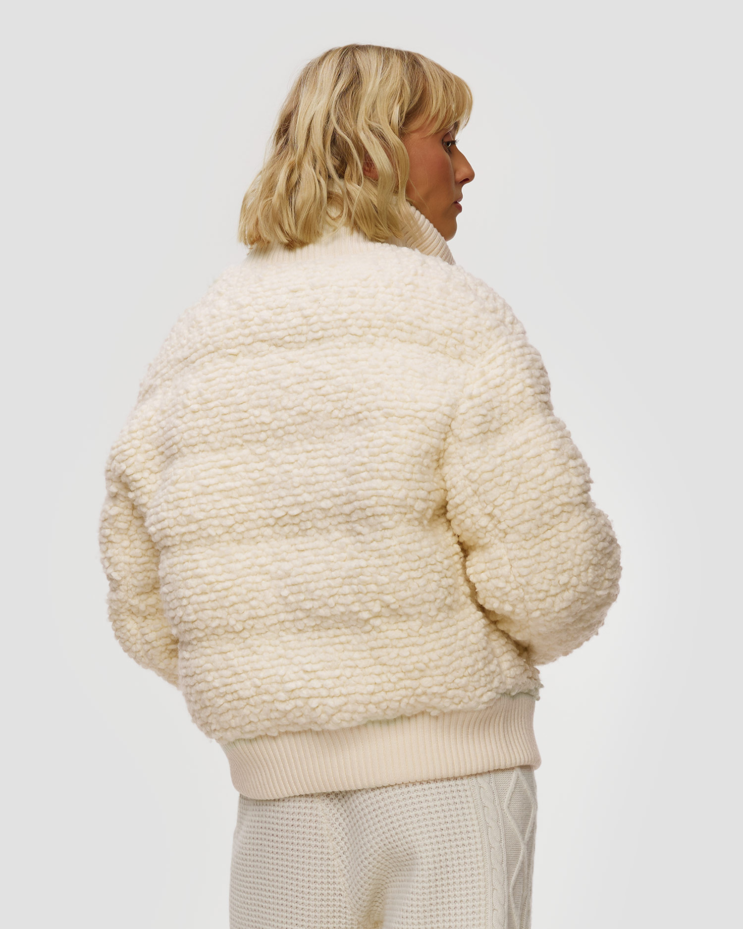 Geacă din lână și puf pentru femei Perfect Moment Apres Padded Bomber