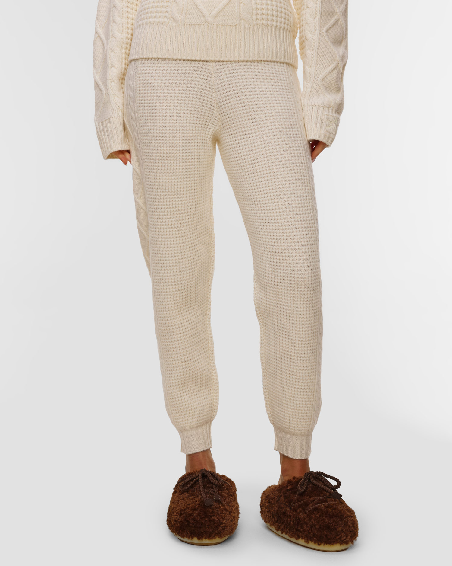 Pantaloni din lână pentru femei Perfect Moment Crystal Jogger