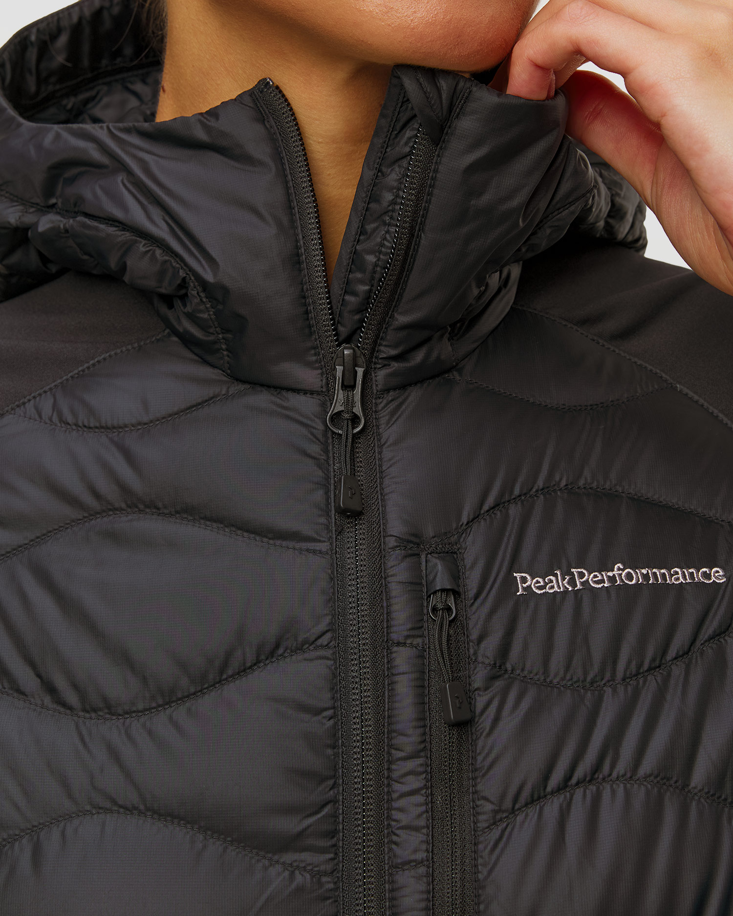 Kurtka hybrydowa damska Peak Performance Helium Down Hybrid Hood Women czarna