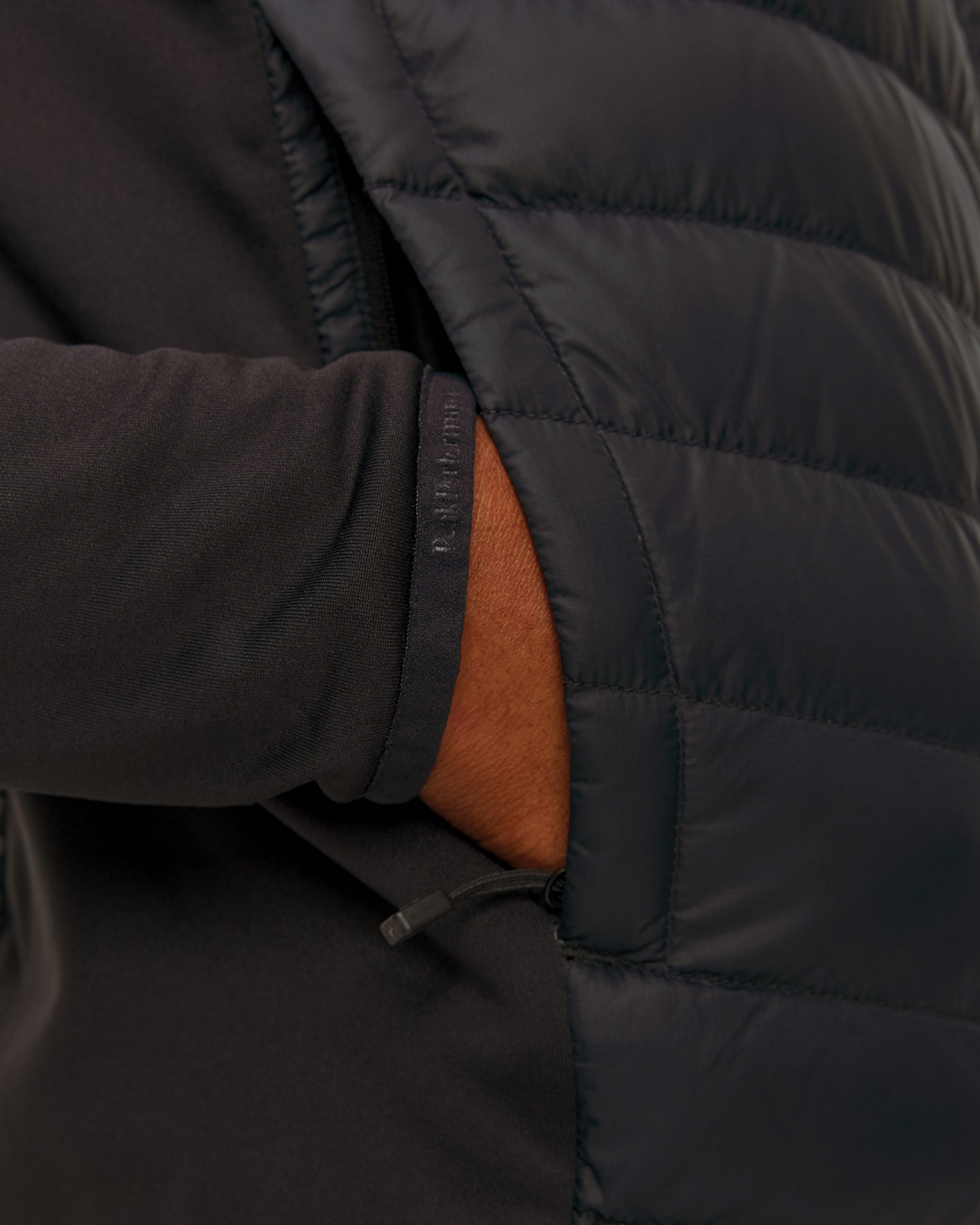 Pánska bunda Peak Performance Frost Down Hybrid Hood