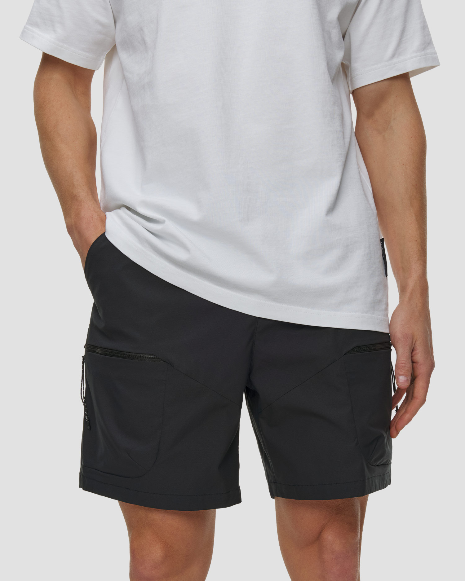 Men's Peak Performance M Outdoor Cargo Shorts black