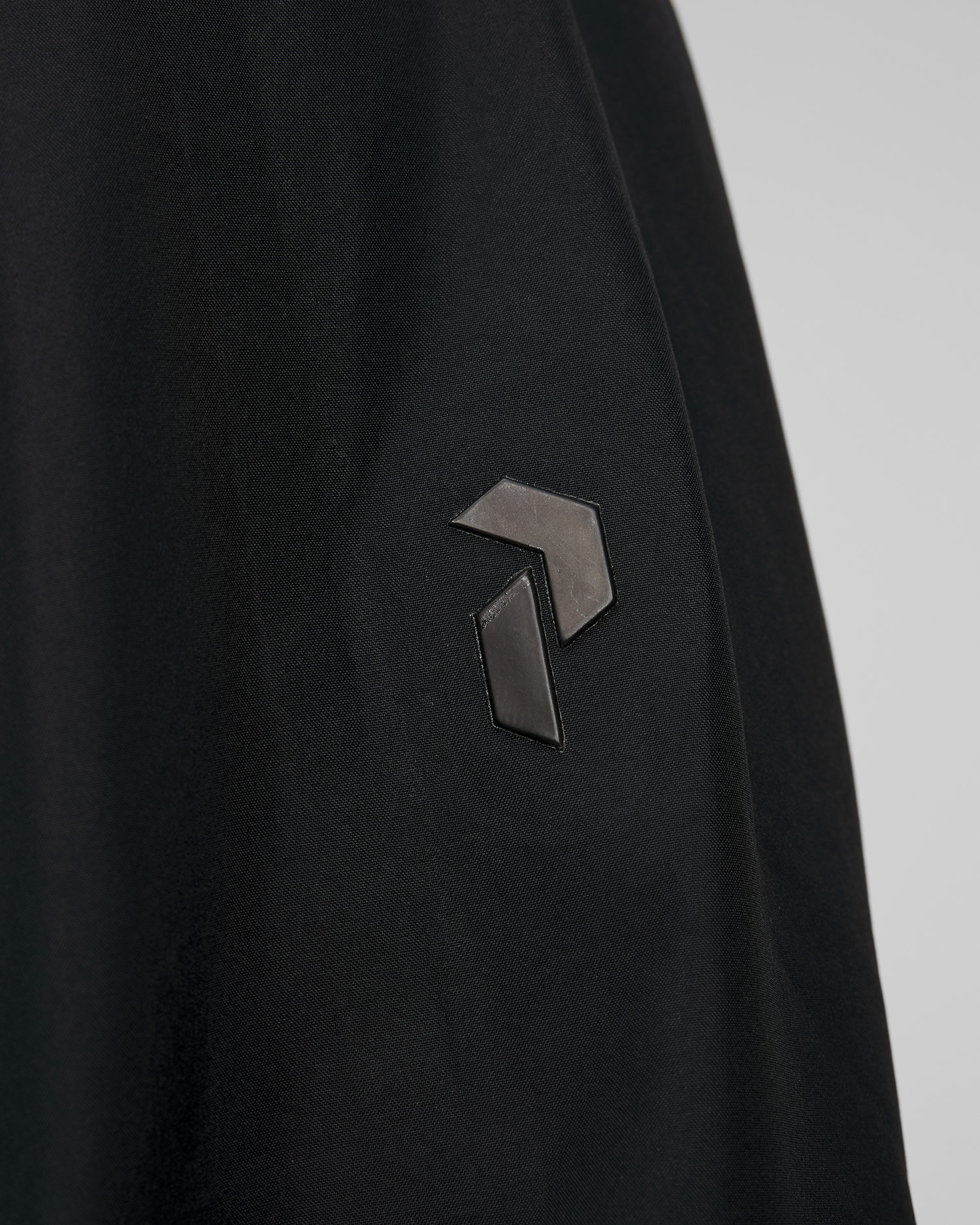 Černá pánská hardshellová lyžařská bunda Peak Performance Gravity Gore-Tex 3L